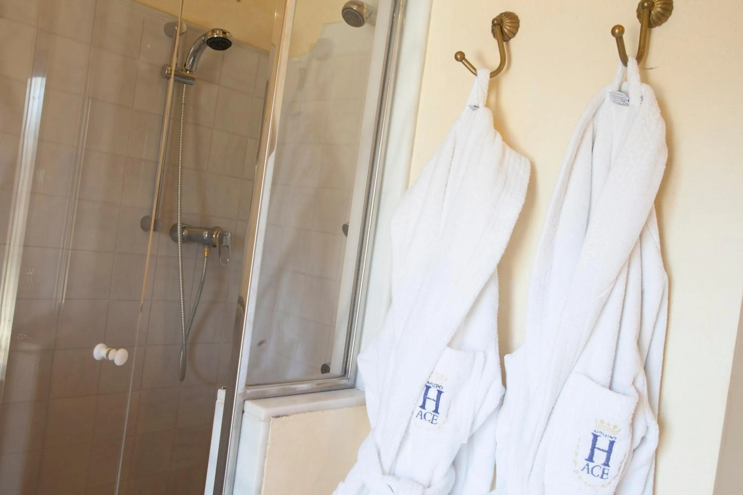 Shower in Villa Jerez