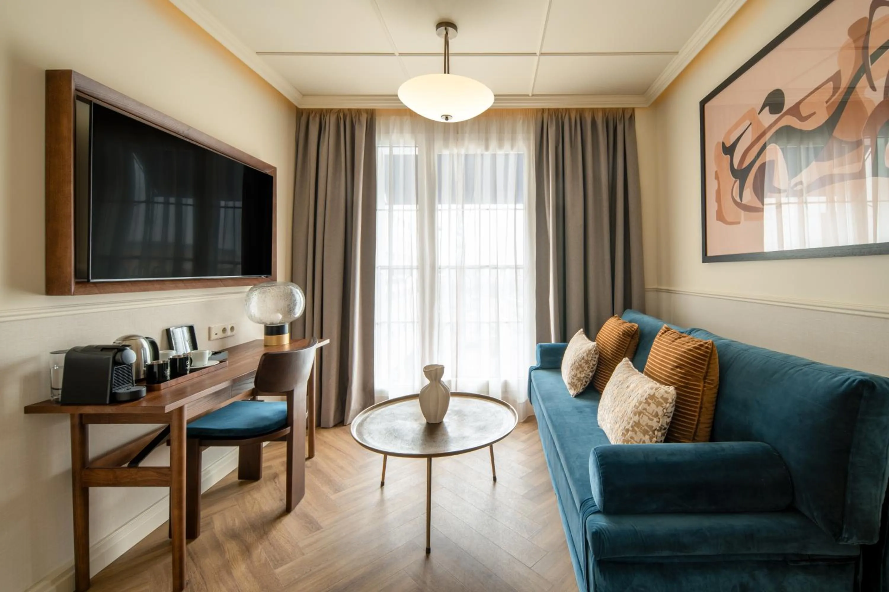 TV and multimedia, Seating Area in Ayre Hotel Sevilla