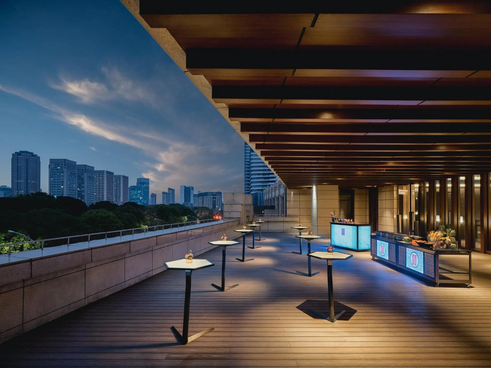 Meeting/conference room in HUALUXE Kunshan Huaqiao, an IHG Hotel