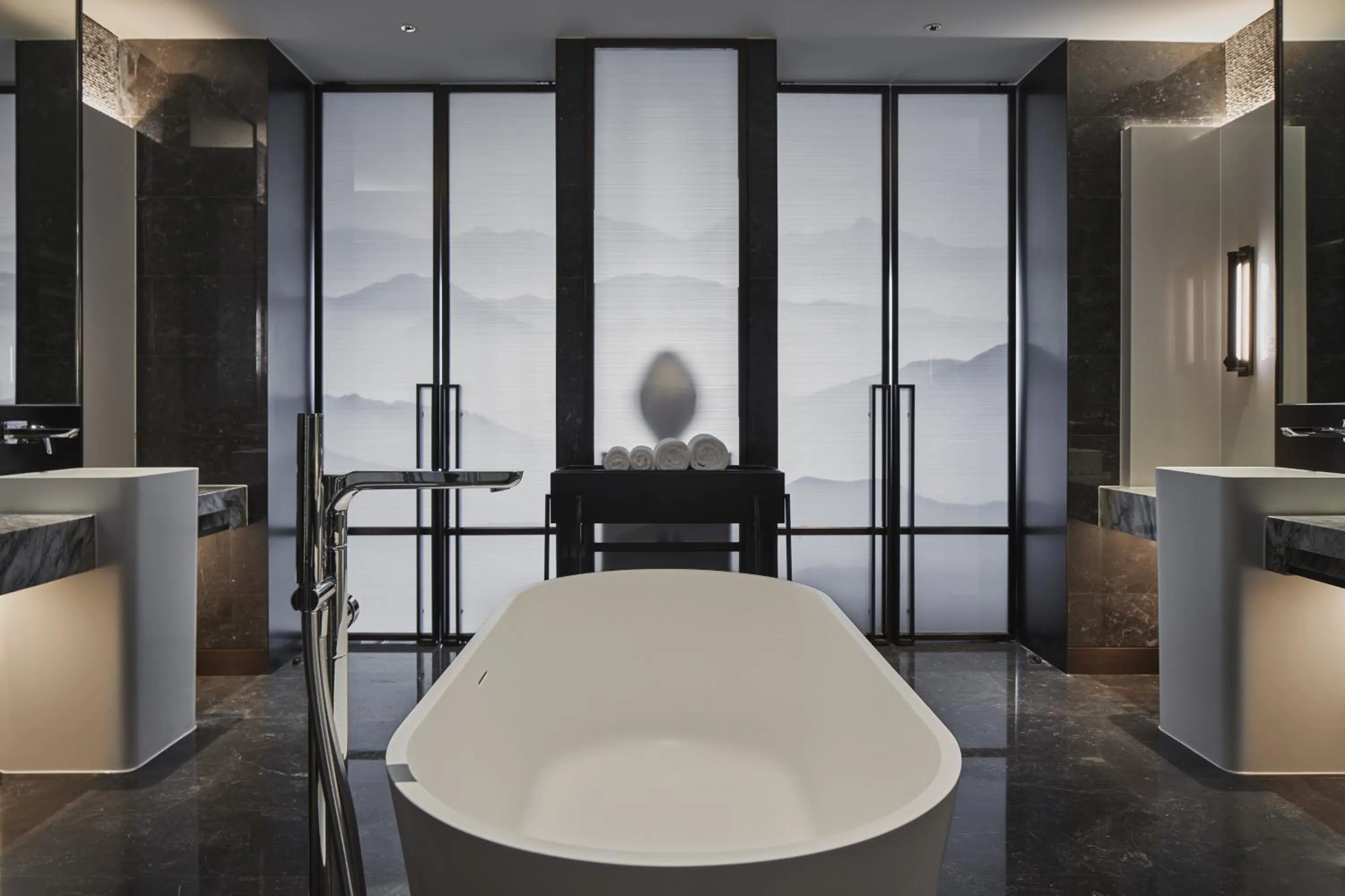 Bath in HUALUXE Kunshan Huaqiao, an IHG Hotel