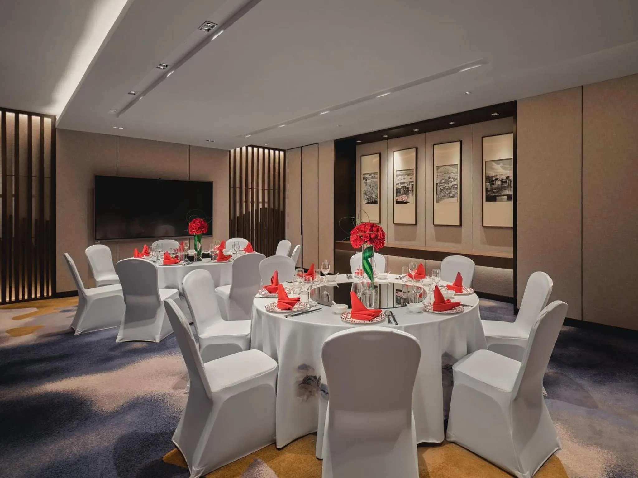 Meeting/conference room, Restaurant/Places to Eat in HUALUXE Kunshan Huaqiao, an IHG Hotel