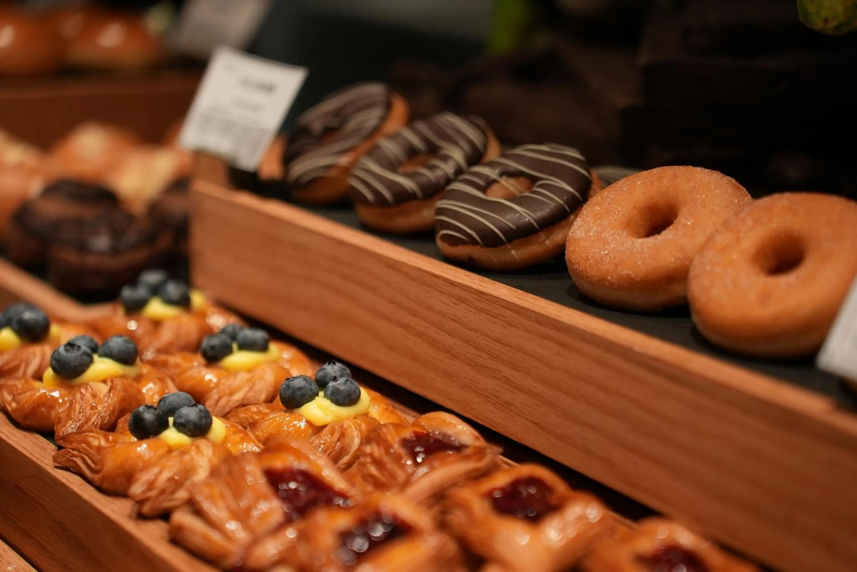 Buffet breakfast, Food in HUALUXE Kunshan Huaqiao, an IHG Hotel