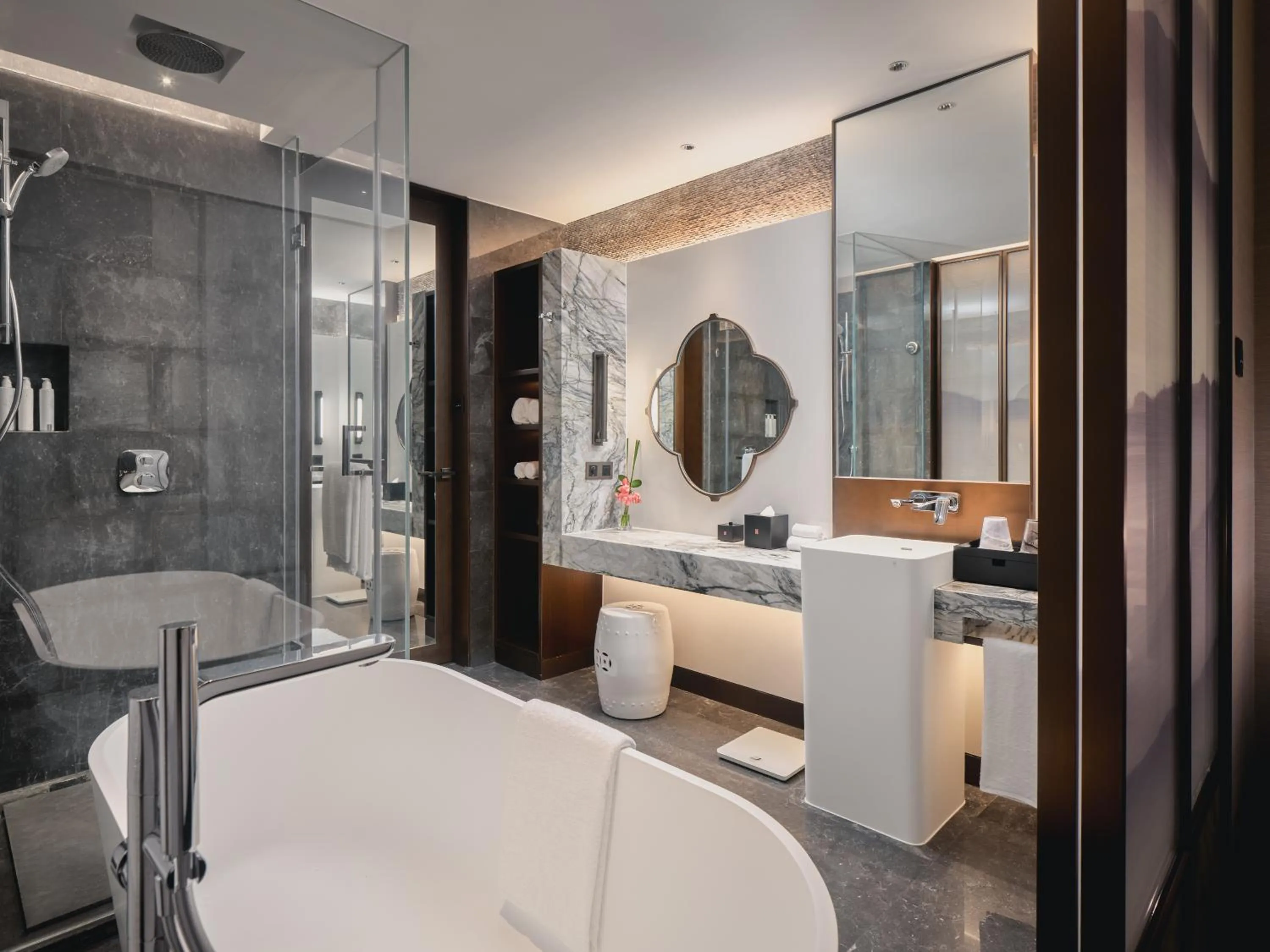 Shower, Bathroom in HUALUXE Kunshan Huaqiao, an IHG Hotel