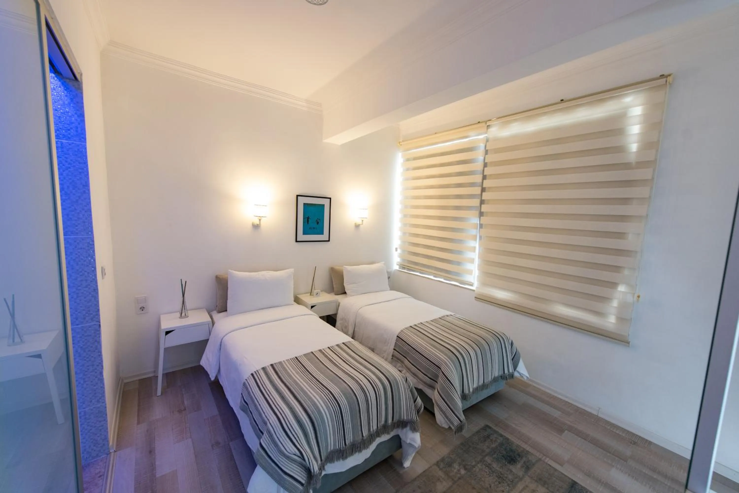 Shower in Minu Hotel