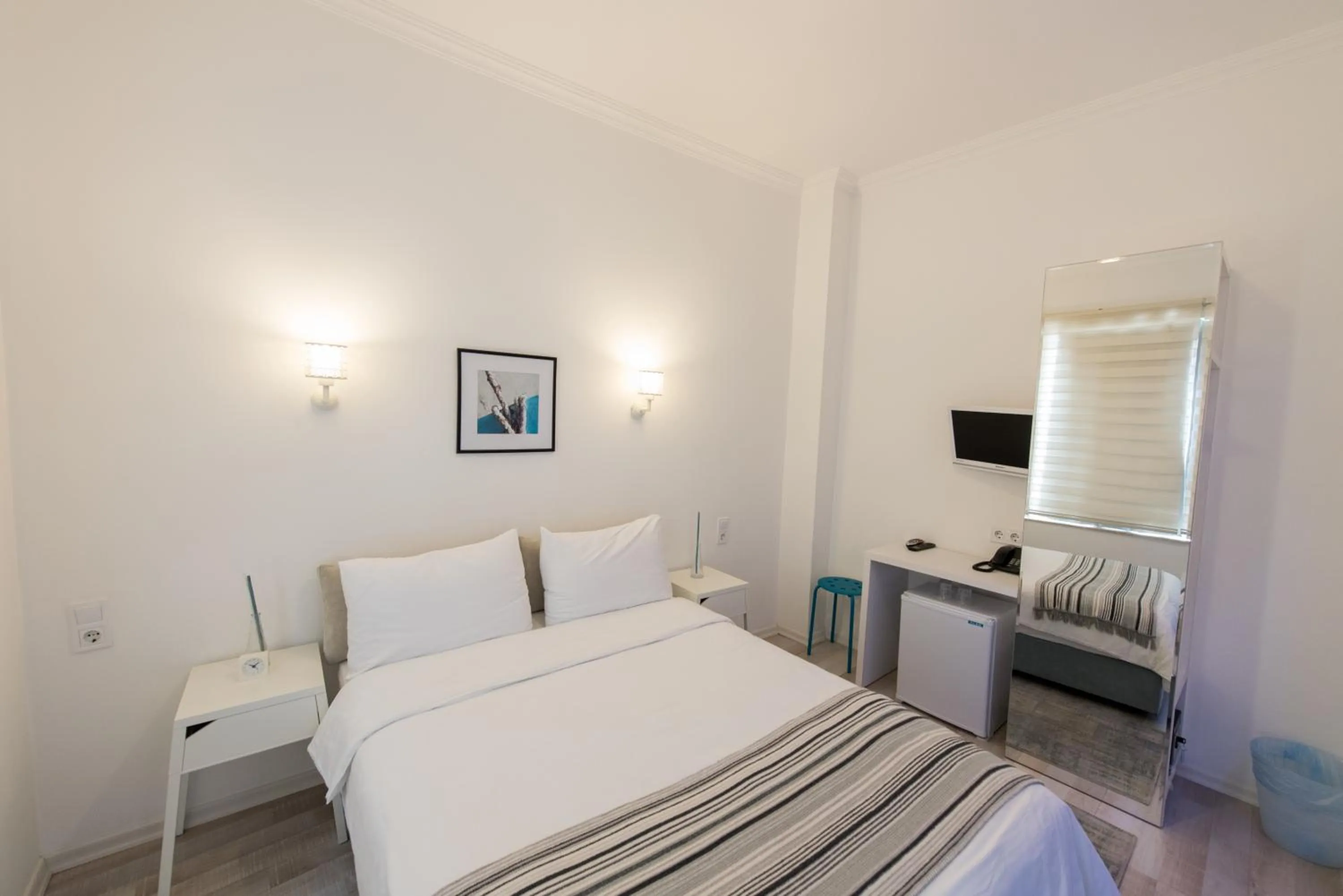 Shower in Minu Hotel