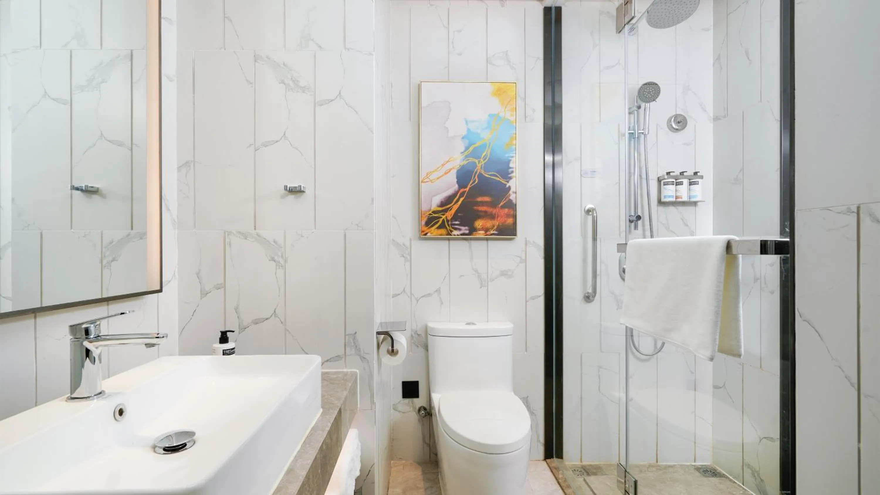 Photo of the whole room in Holiday Inn Express Cangzhou High-Tech Zone by IHG