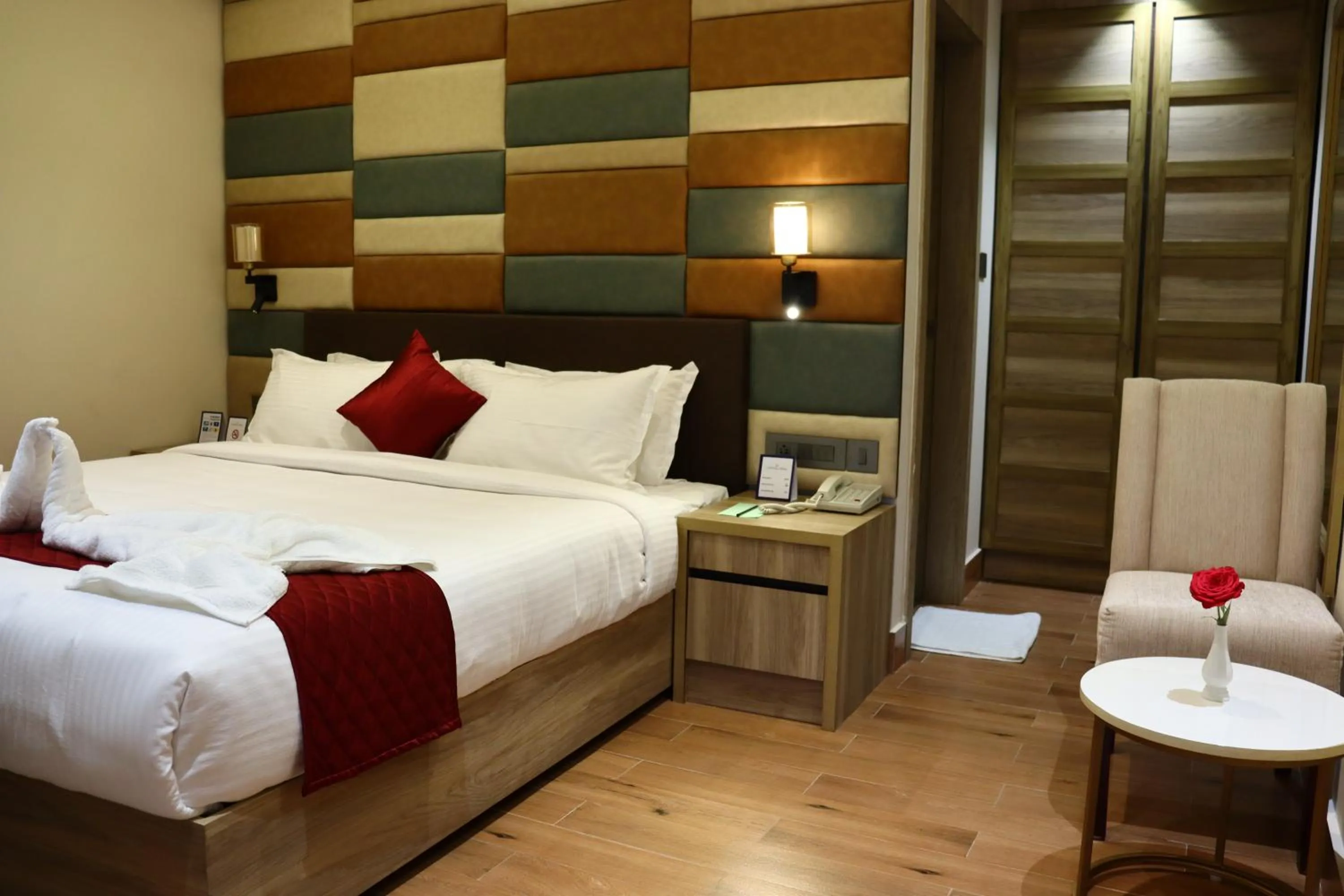 Bed in Capital Park Residency