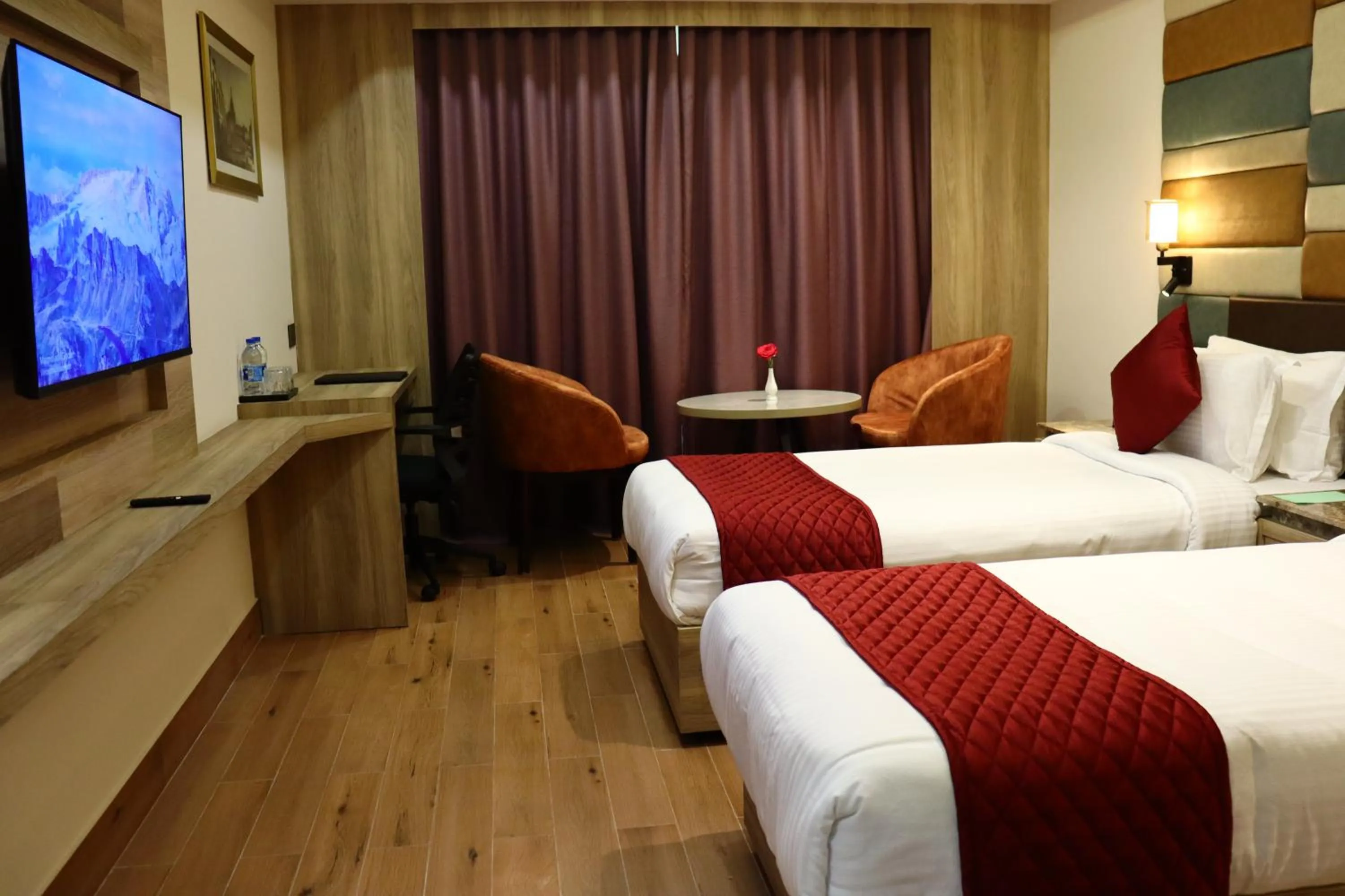 Bed in Capital Park Residency