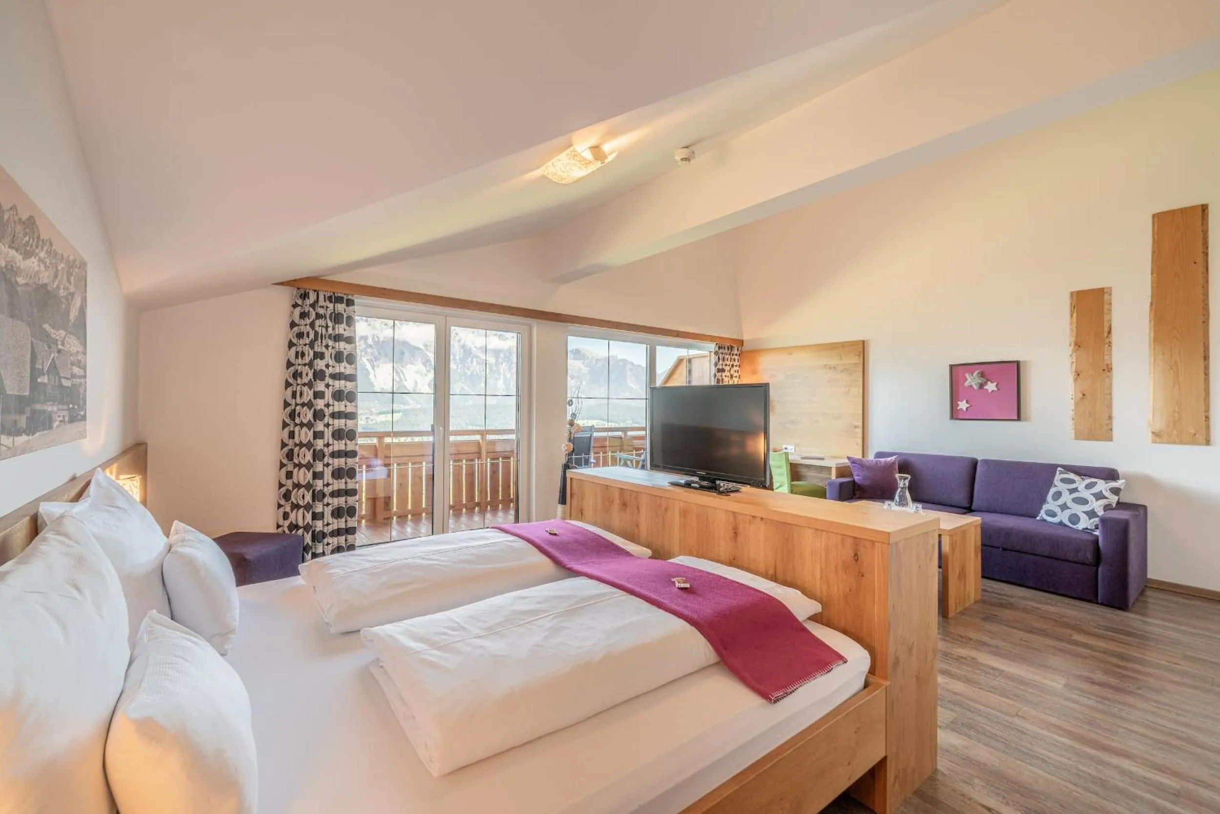 Photo of the whole room, Bed in Hotel Winterer