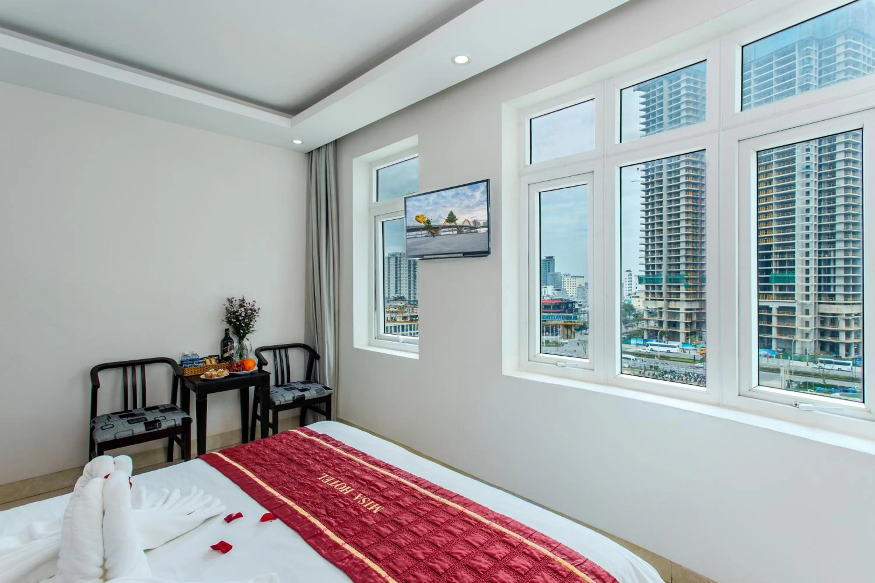 View (from property/room), Bed in Misa Hotel Da Nang
