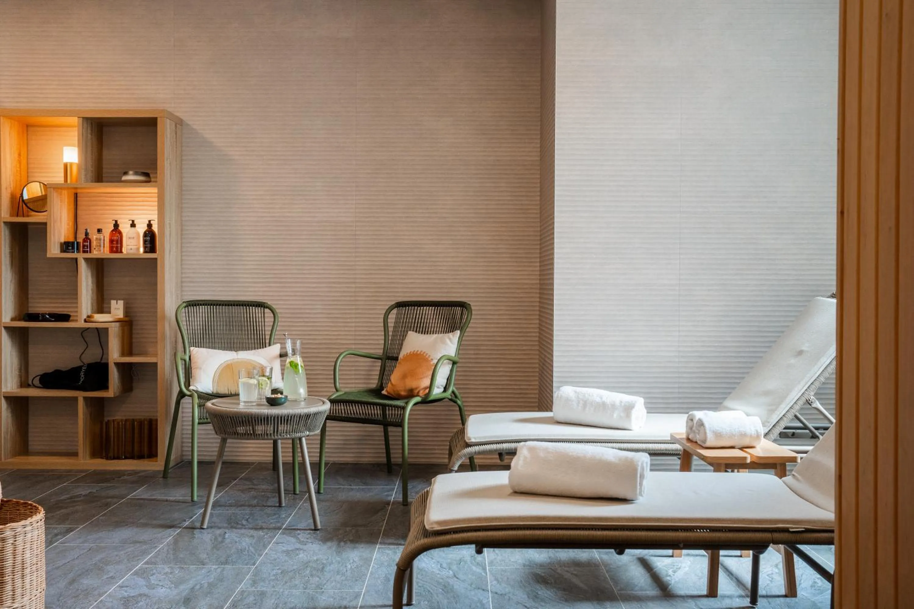 Spa and wellness centre/facilities in L'INVITATION AU VOYAGE - Hôtel & Spa