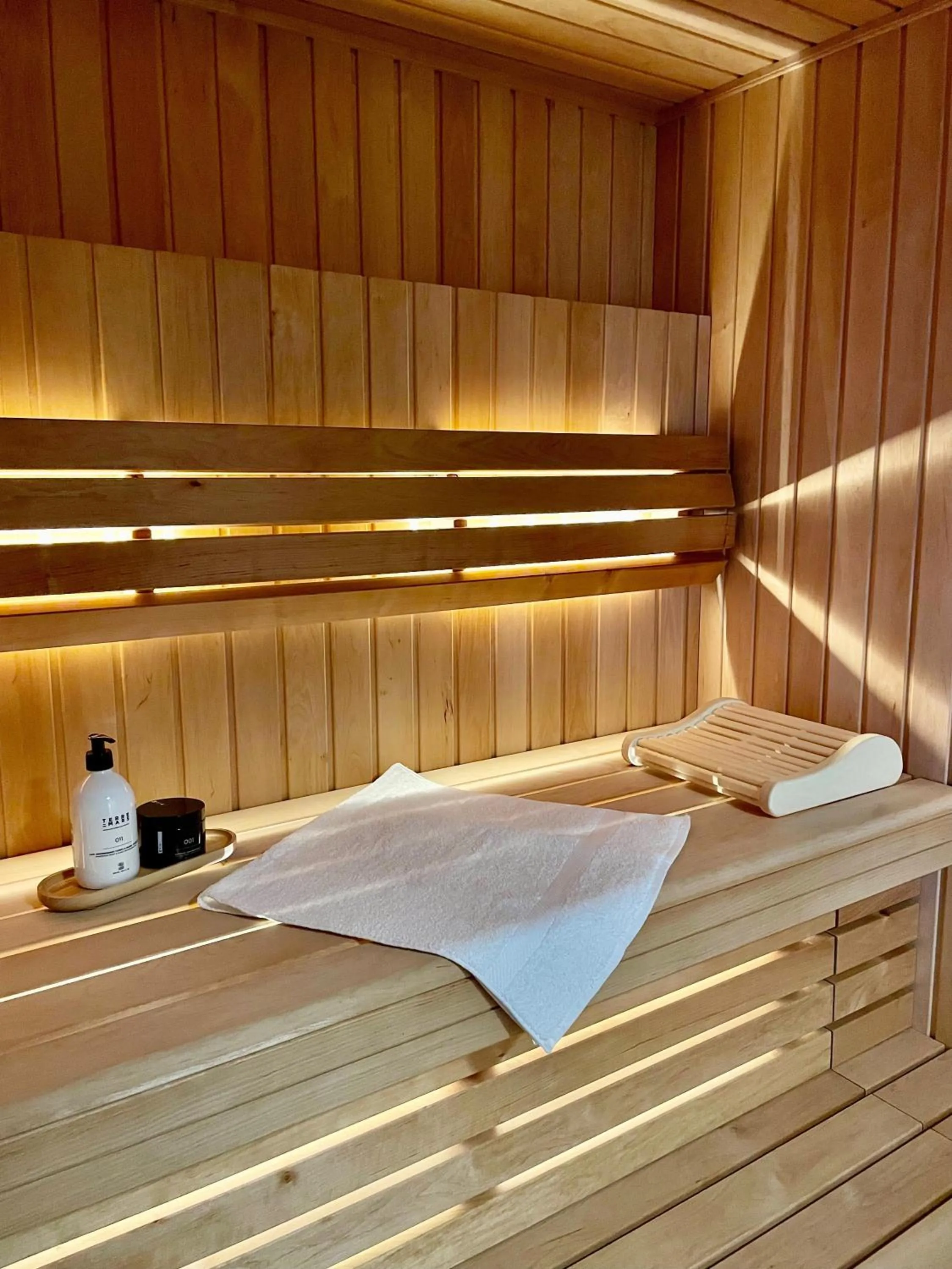 Sauna in L'INVITATION AU VOYAGE - Hôtel & Spa