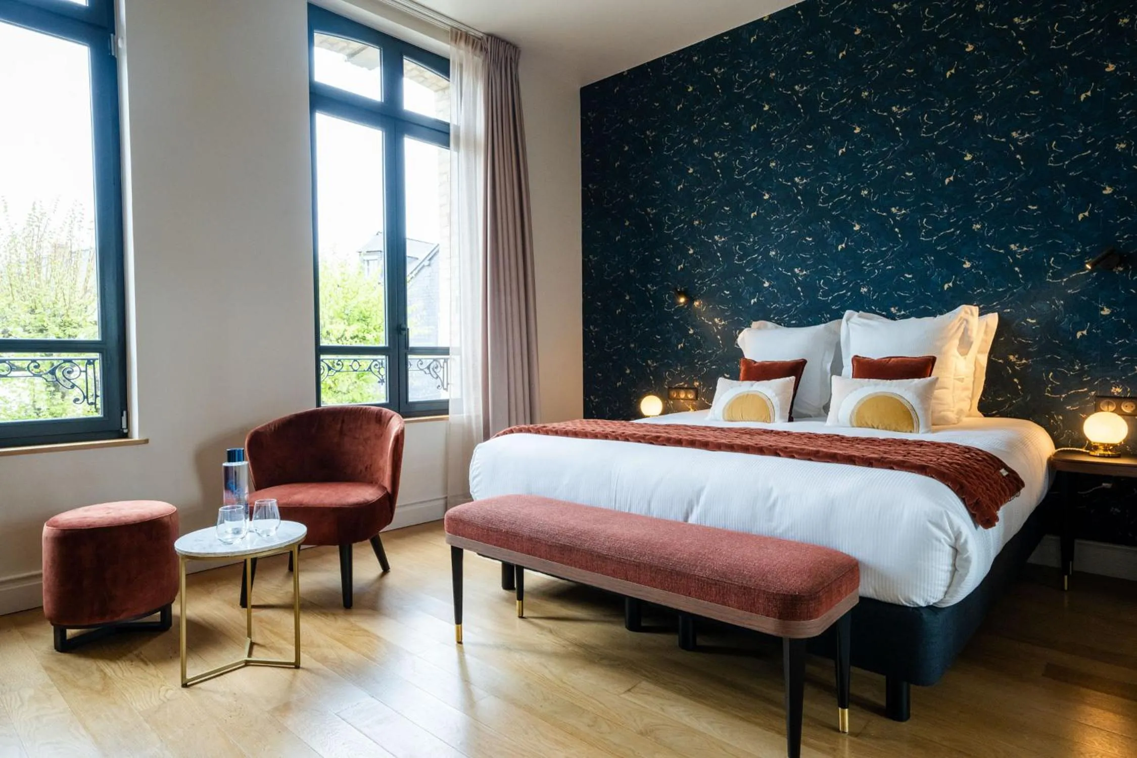 Photo of the whole room, Bed in L'INVITATION AU VOYAGE - Hôtel & Spa