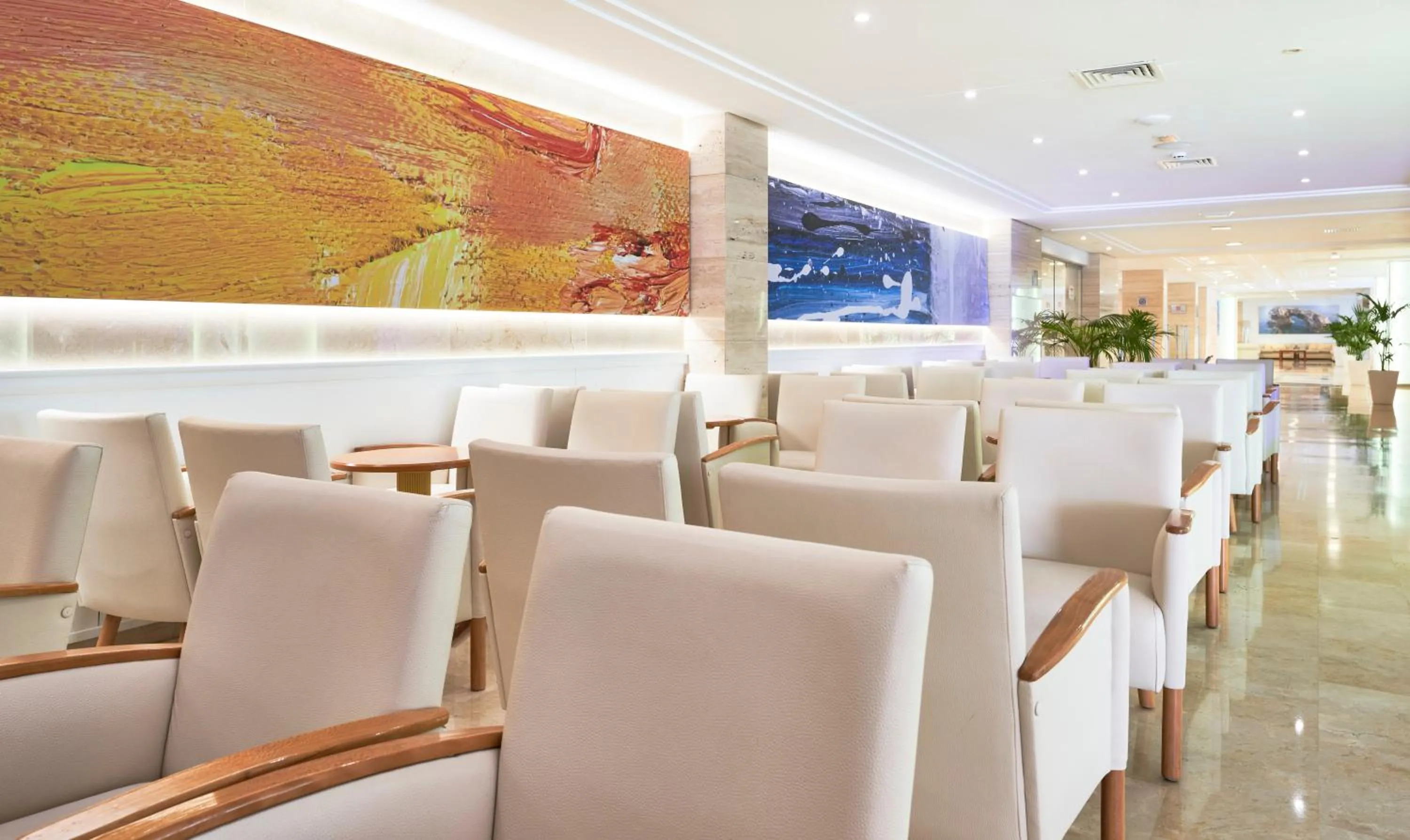 Lounge or bar in Globales Santa Ponsa Park