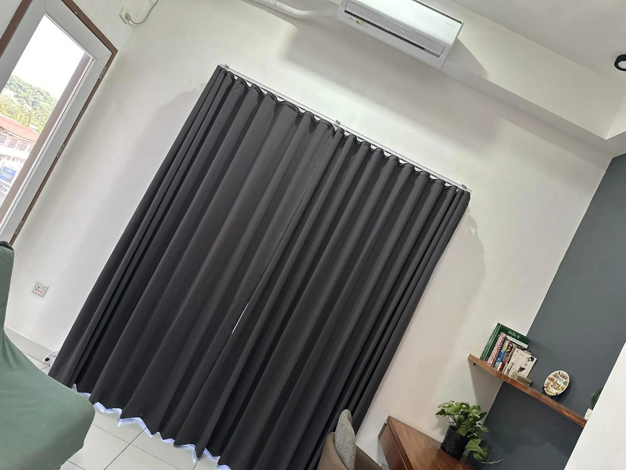 air conditioner in Burj Calapan