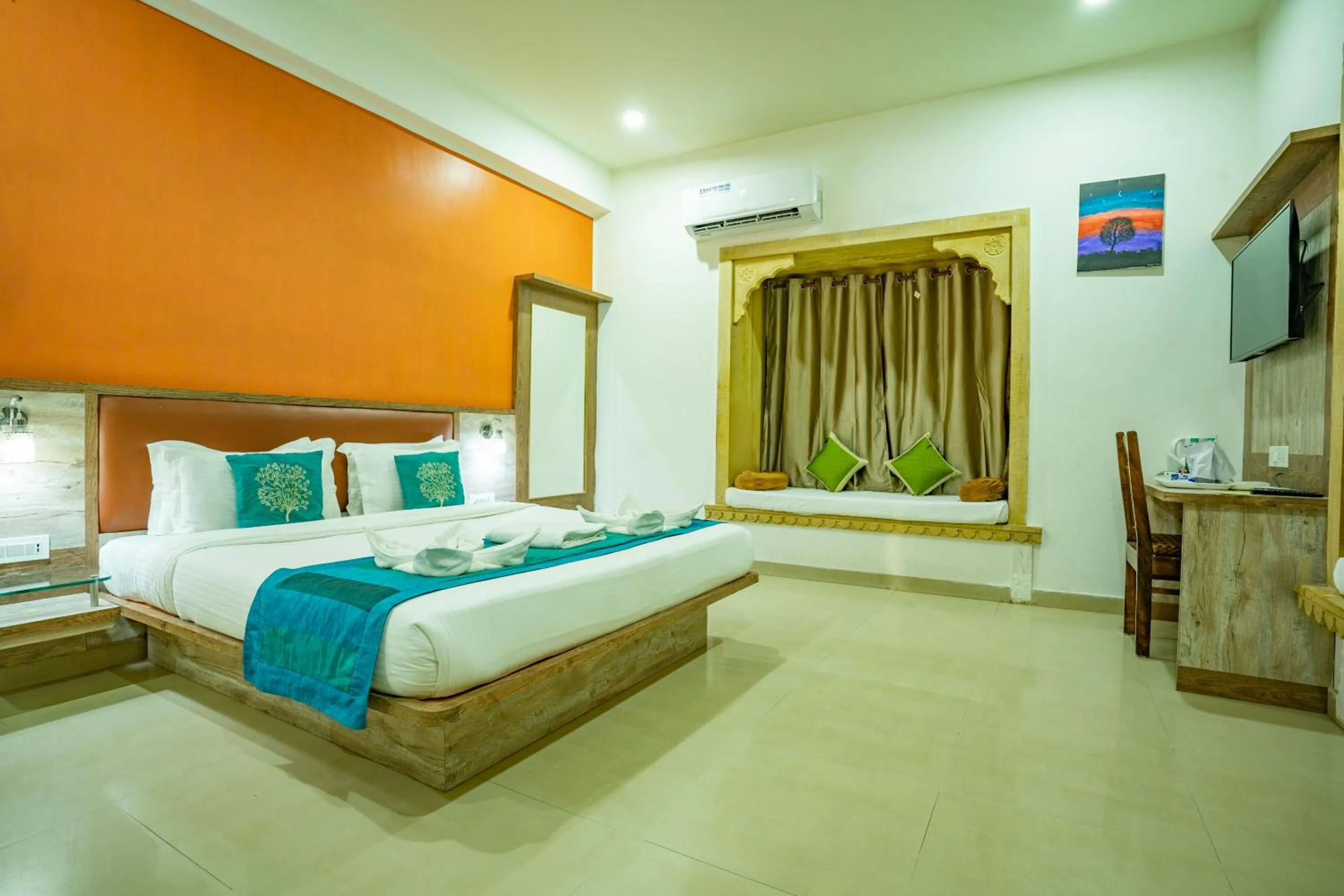 TV and multimedia, Bed in Hotel Marina Mahal with Swimming Pool