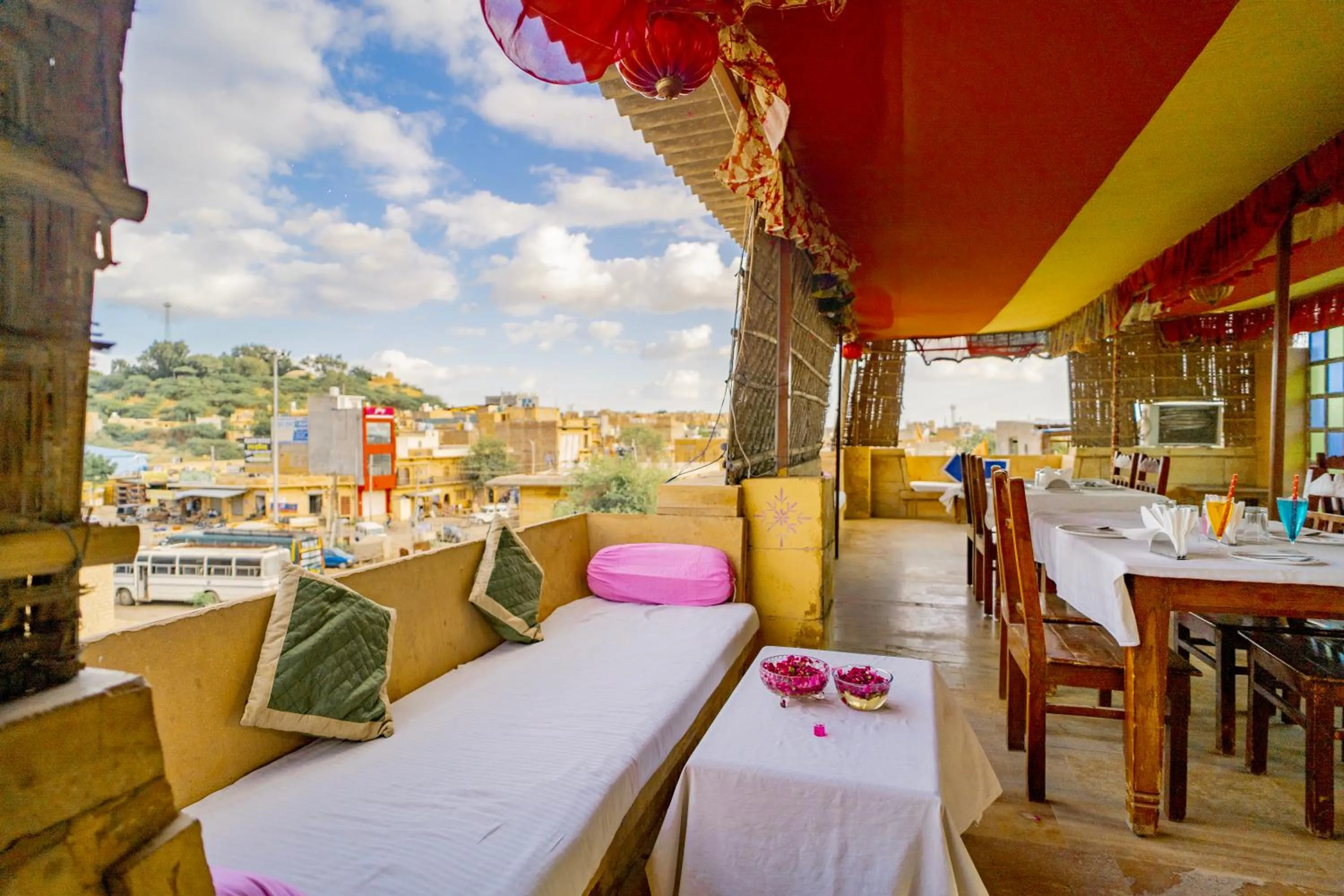 Restaurant/places to eat in Hotel Marina Mahal with Swimming Pool