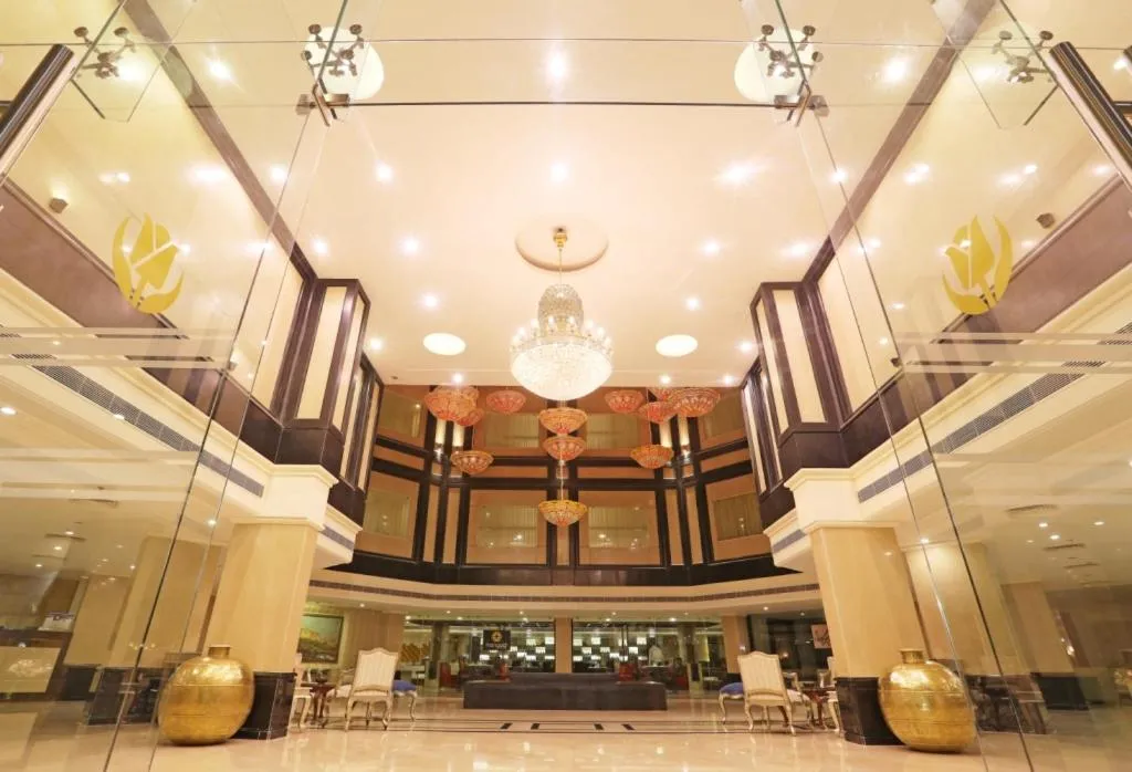 Lobby or reception in Golden Tulip Jaipur