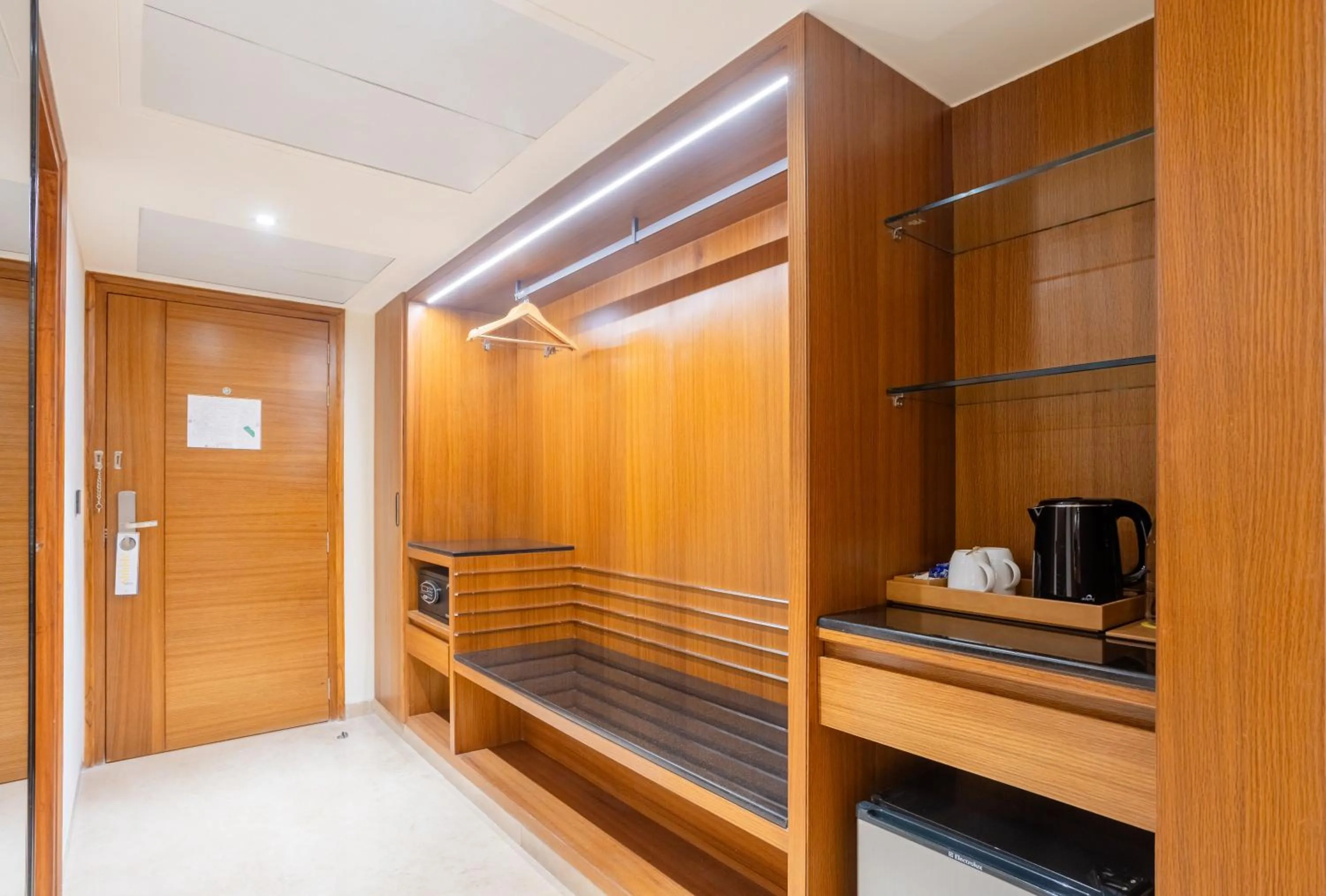 wardrobe in Golden Tulip Jaipur