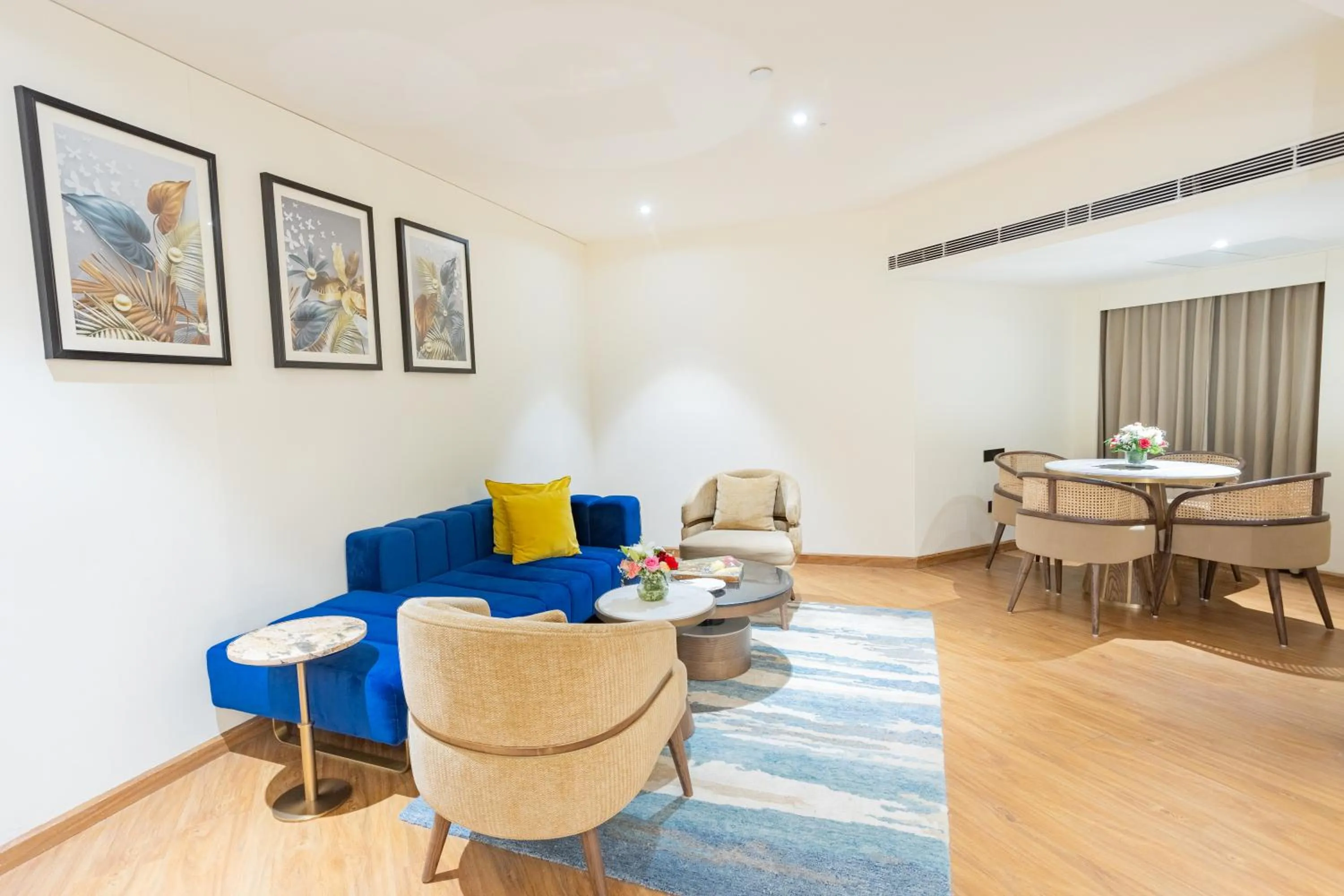 Living room in Golden Tulip Jaipur