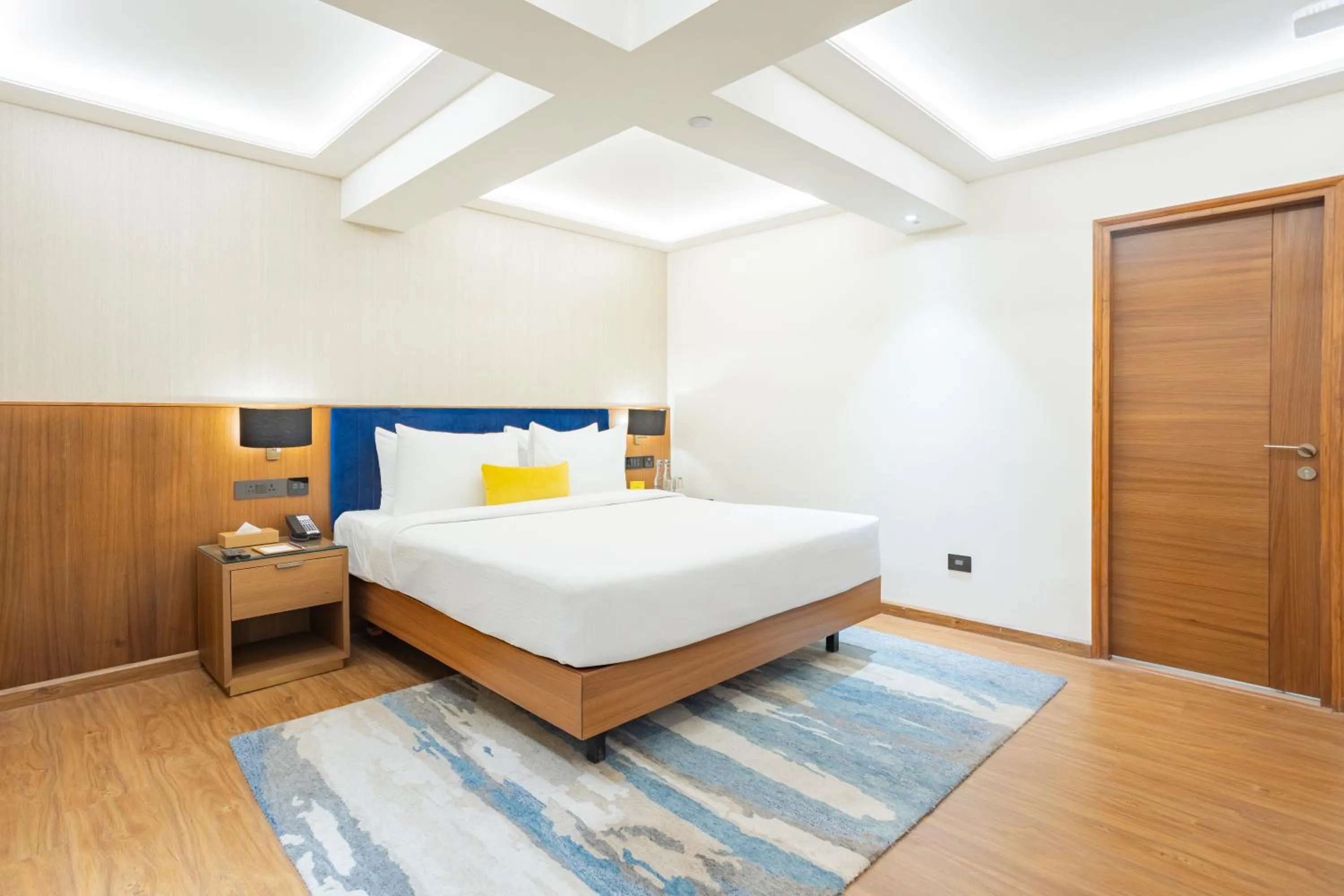 Bedroom, Bed in Golden Tulip Jaipur