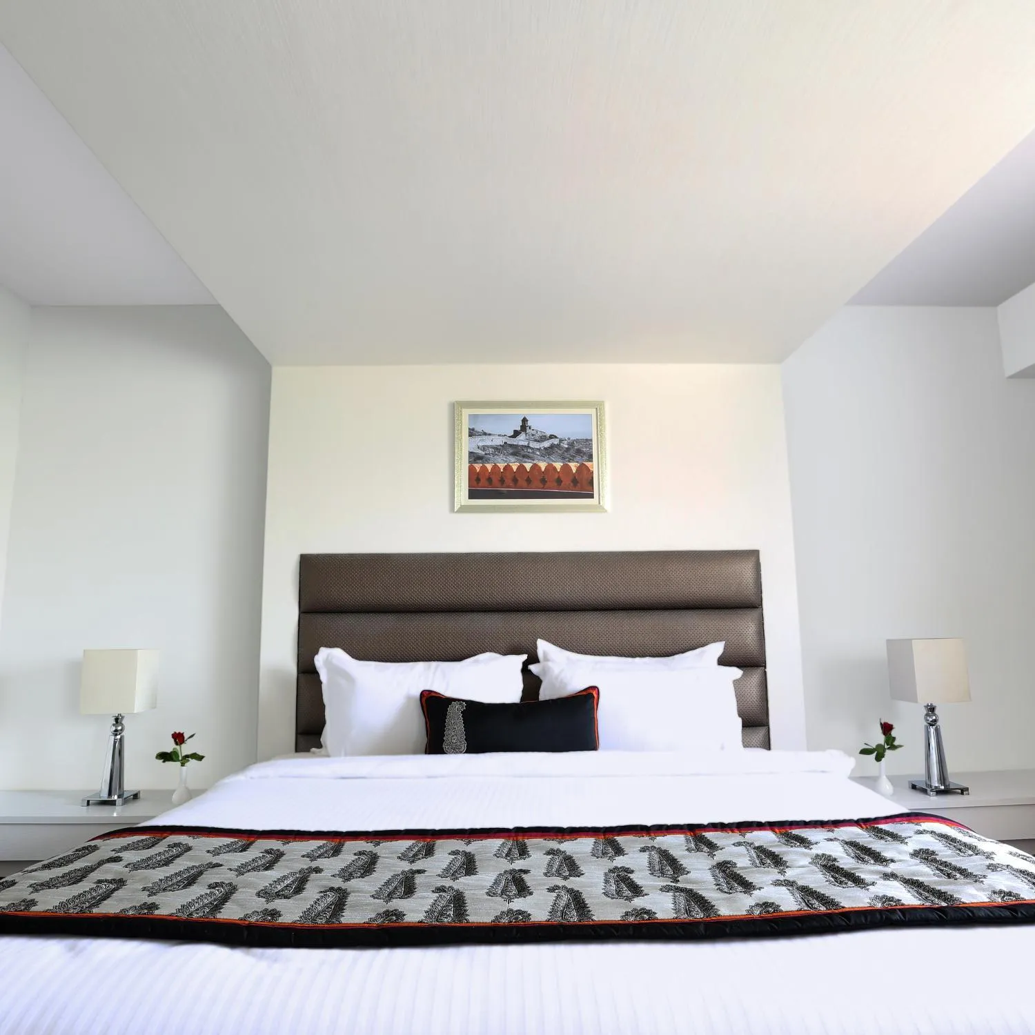 Bedroom, Bed in Golden Tulip Jaipur