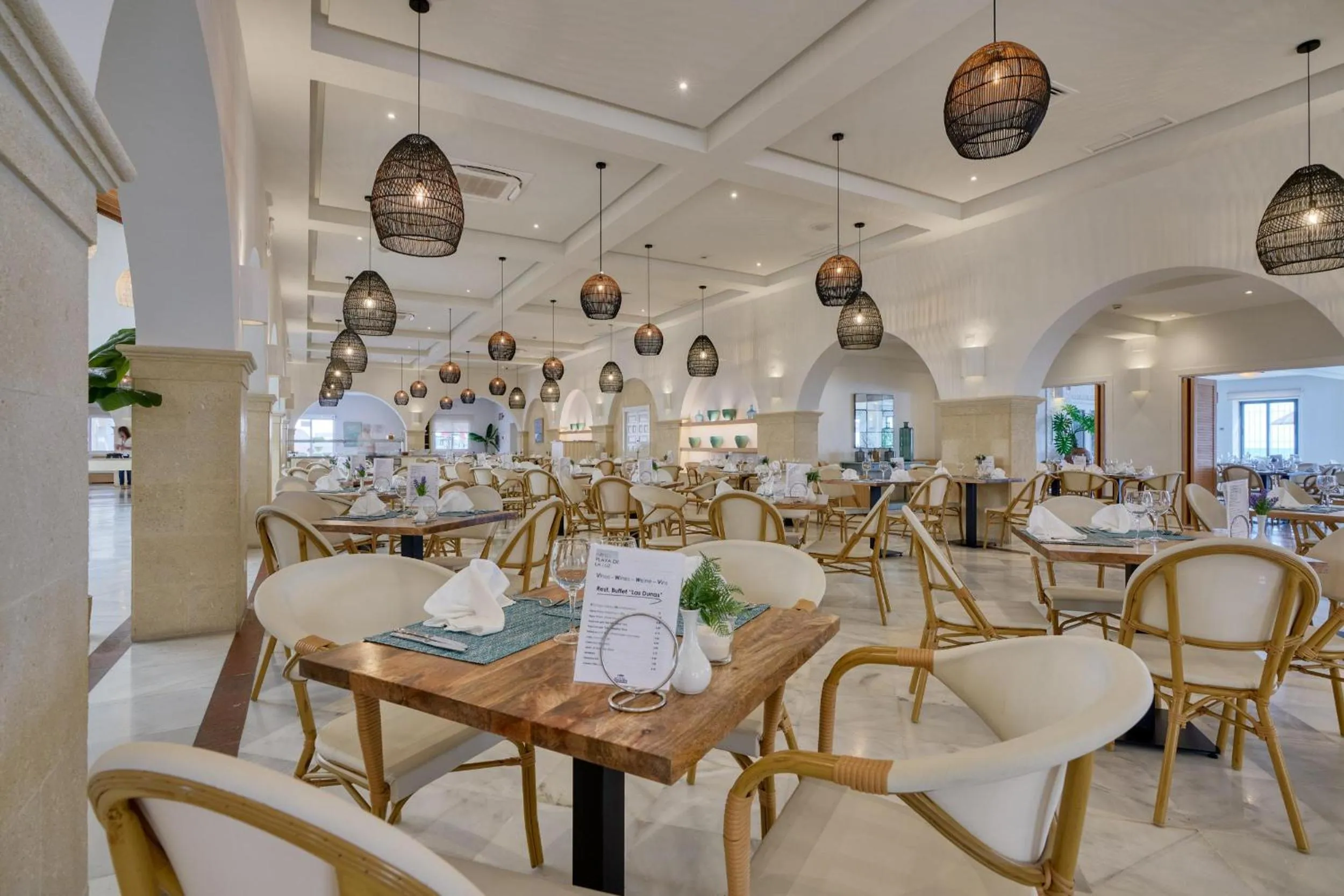 Restaurant/places to eat in Playa de la Luz