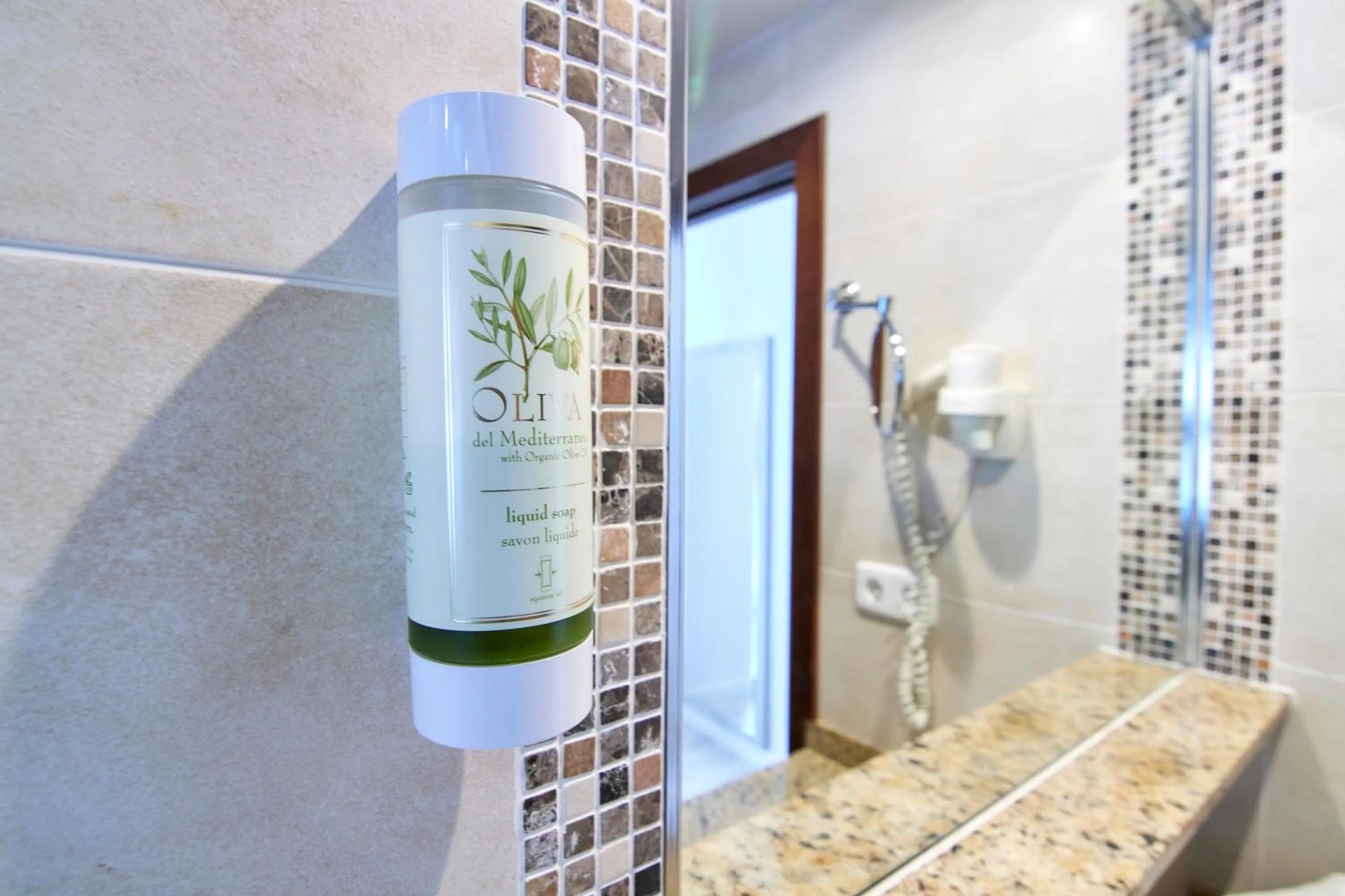 Bathroom in Los Geranios