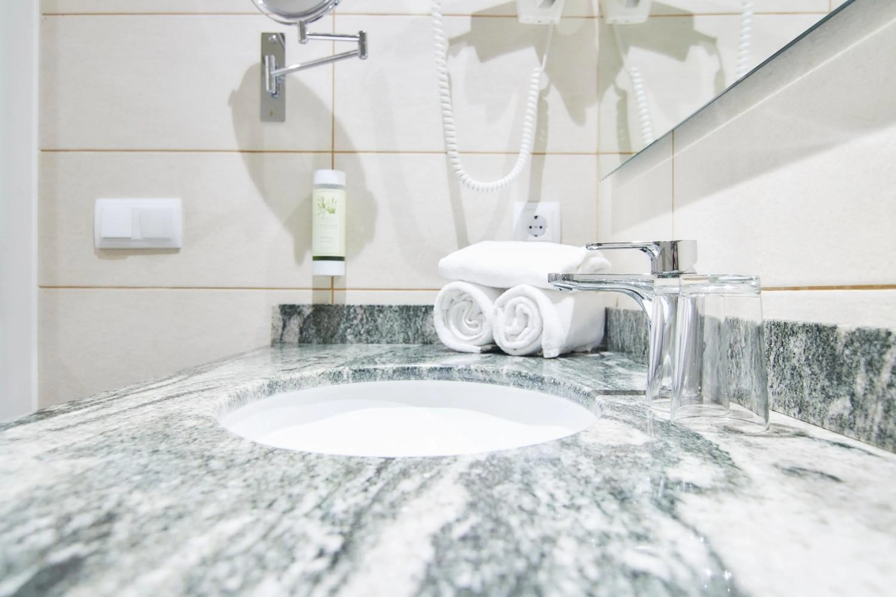 Bathroom in Los Geranios