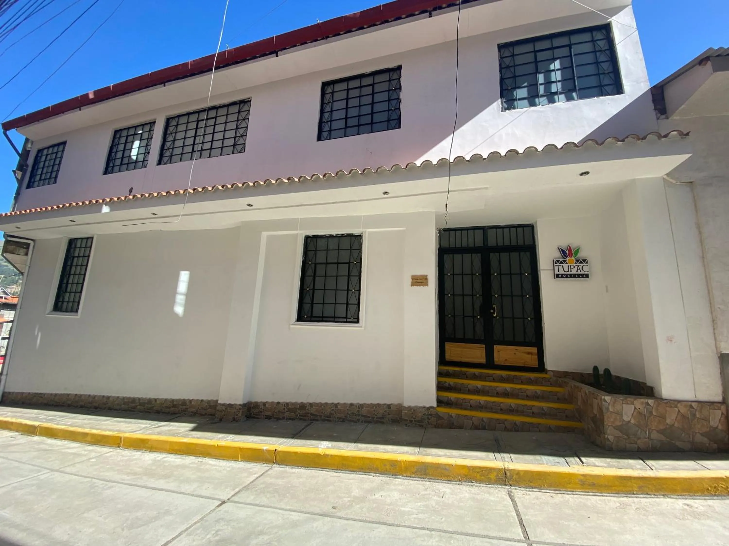 Property building in Tupac Huaraz