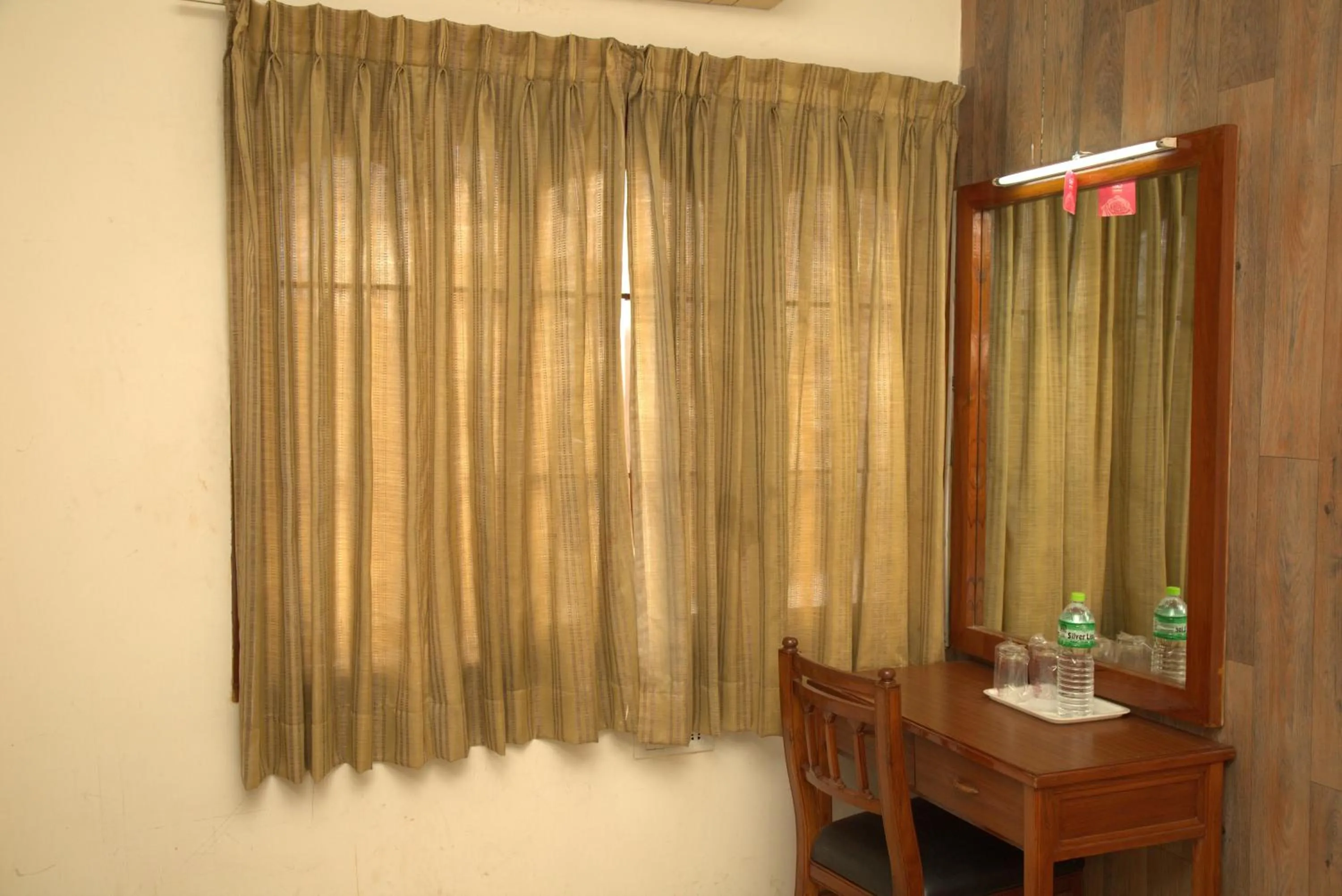 Bedroom in Kings Hotel Egmore