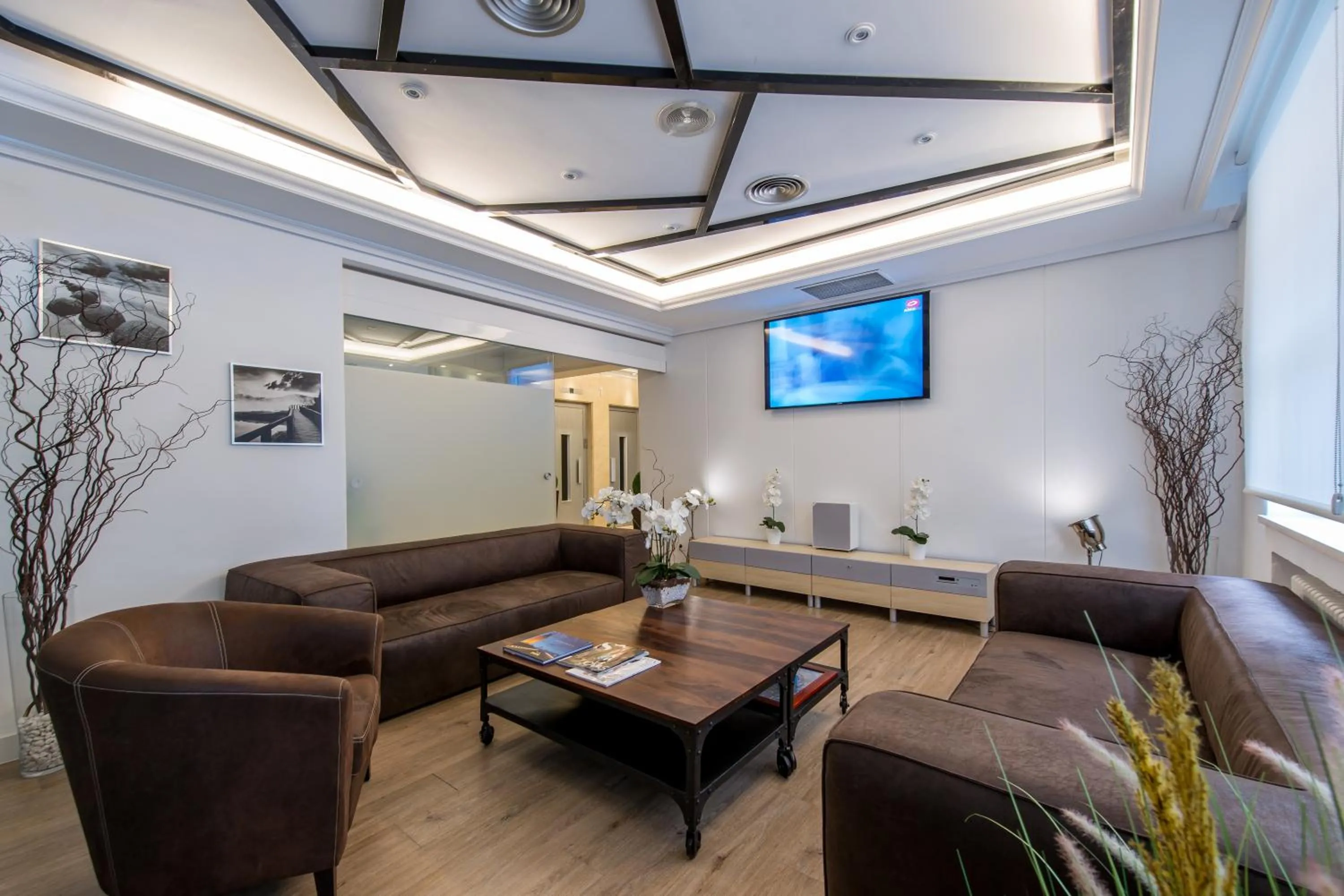 Lobby or reception in NeoMagna Madrid