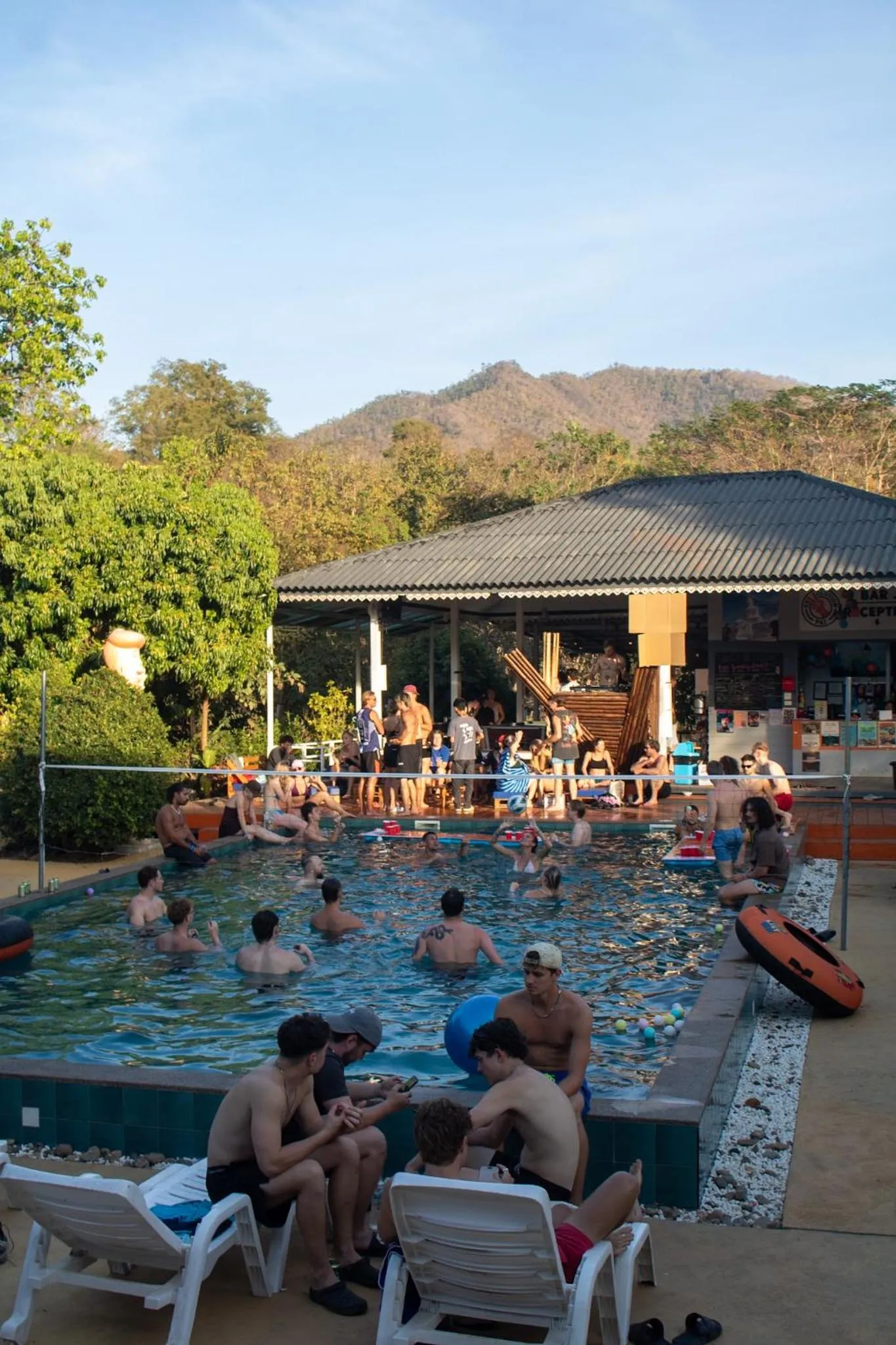 Revolution Hostel Pai