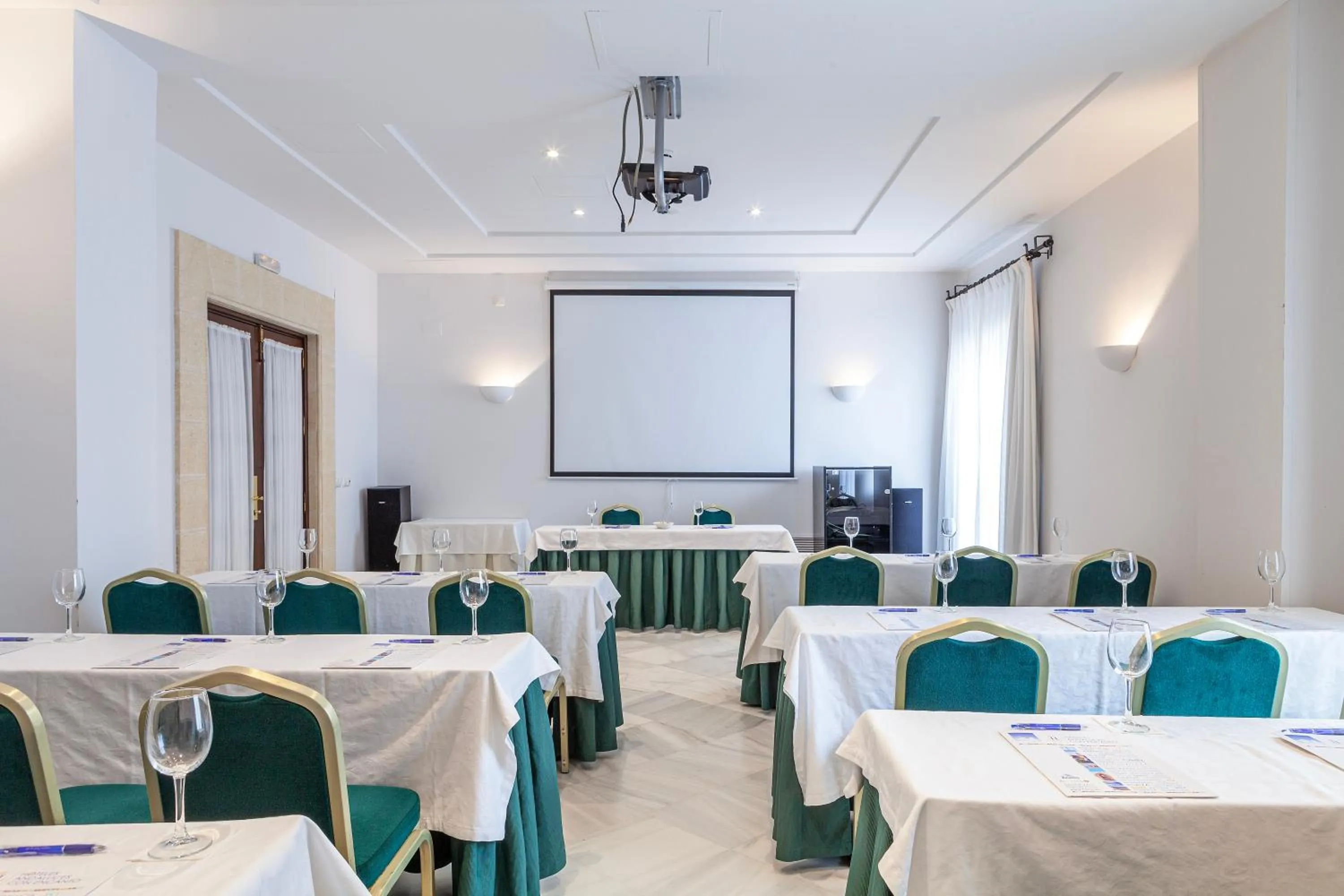 Meeting/conference room in Hotel Duque de Najera