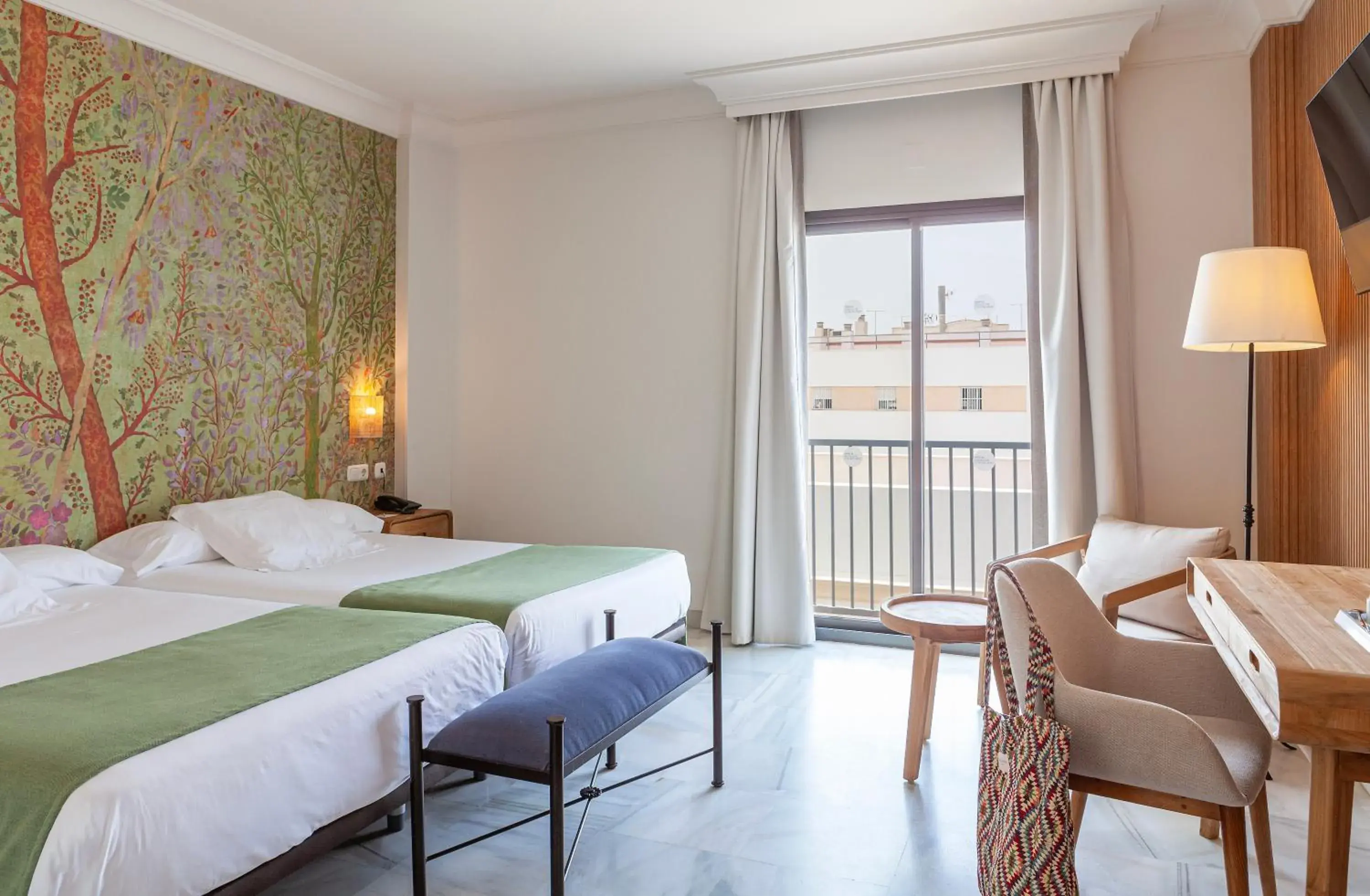 Classic Triple Room in Hotel Duque de Najera Classic Triple Room in Hotel Duque de Najera