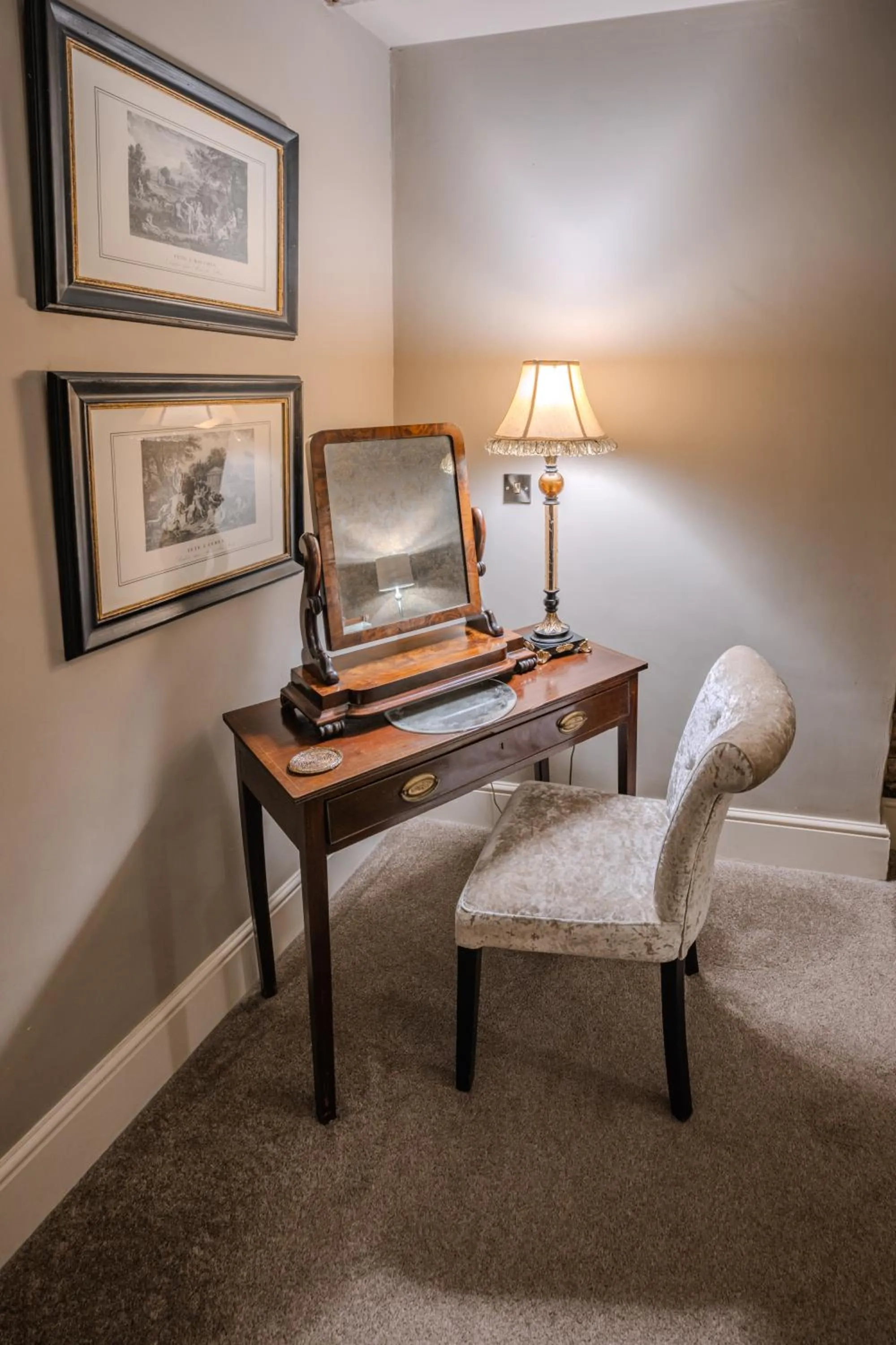 Bedroom in The Plough Inn