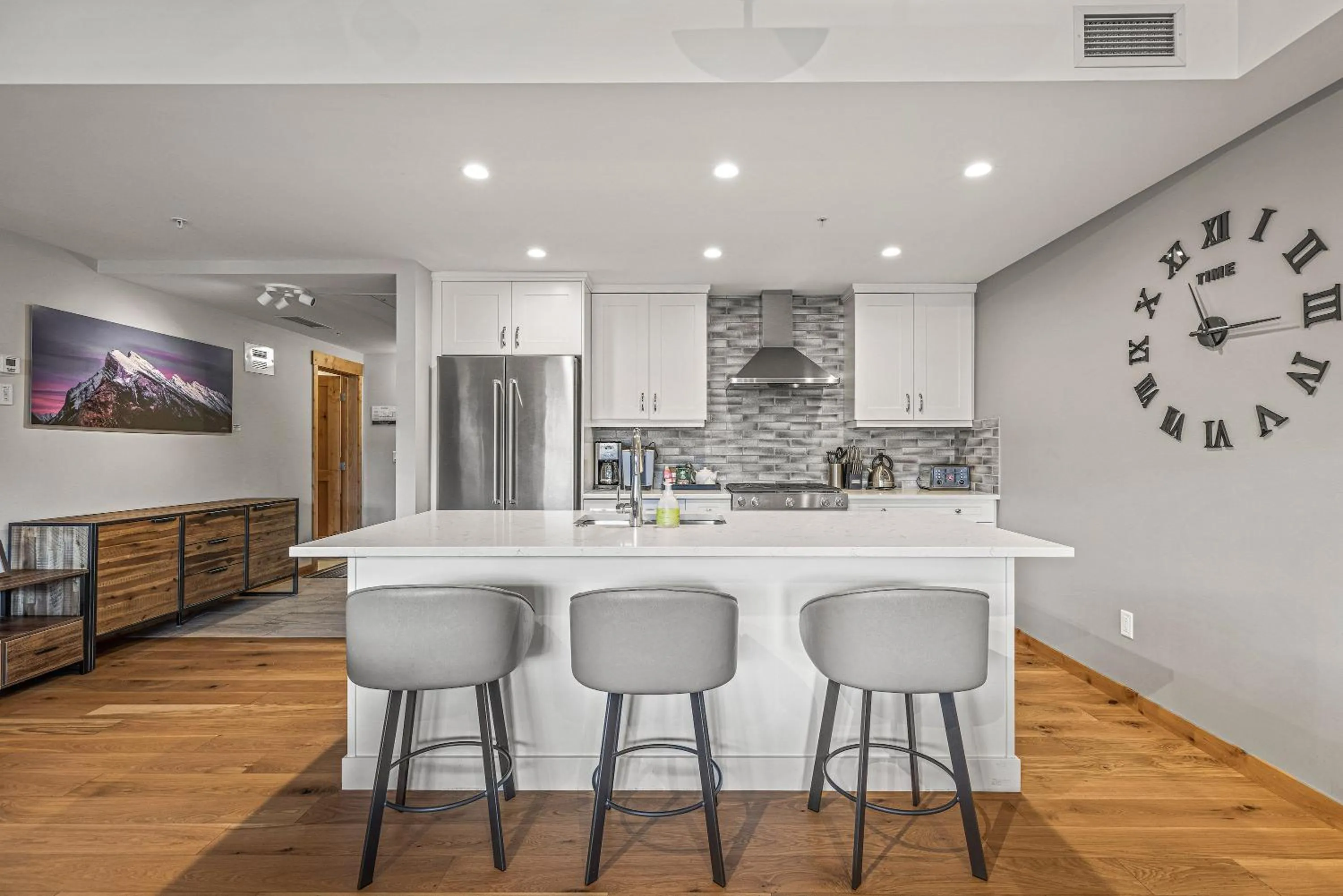 Spring Creek Condo by Canadian Rockies Vacation Rentals