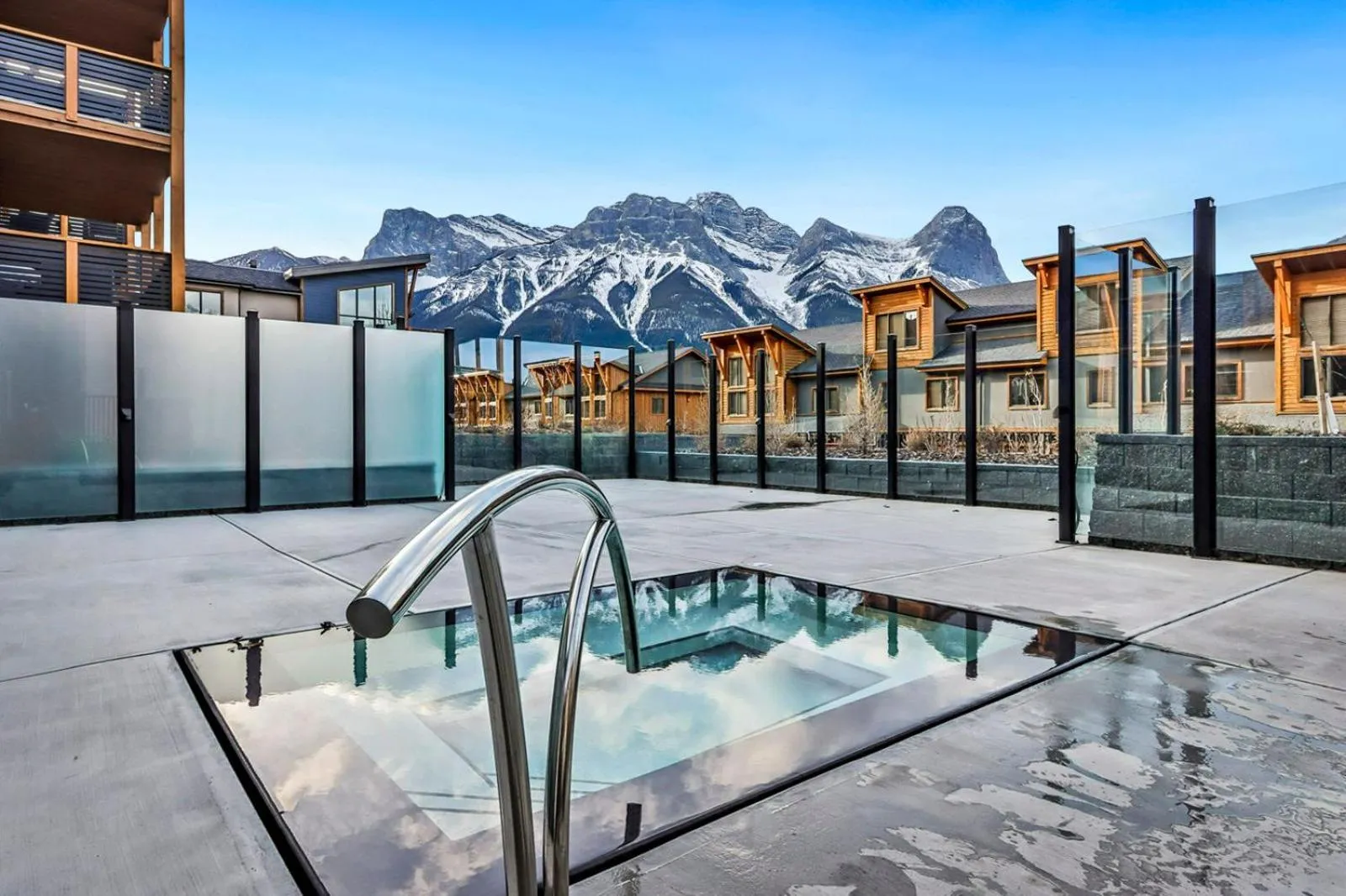 Spring Creek Condo by Canadian Rockies Vacation Rentals