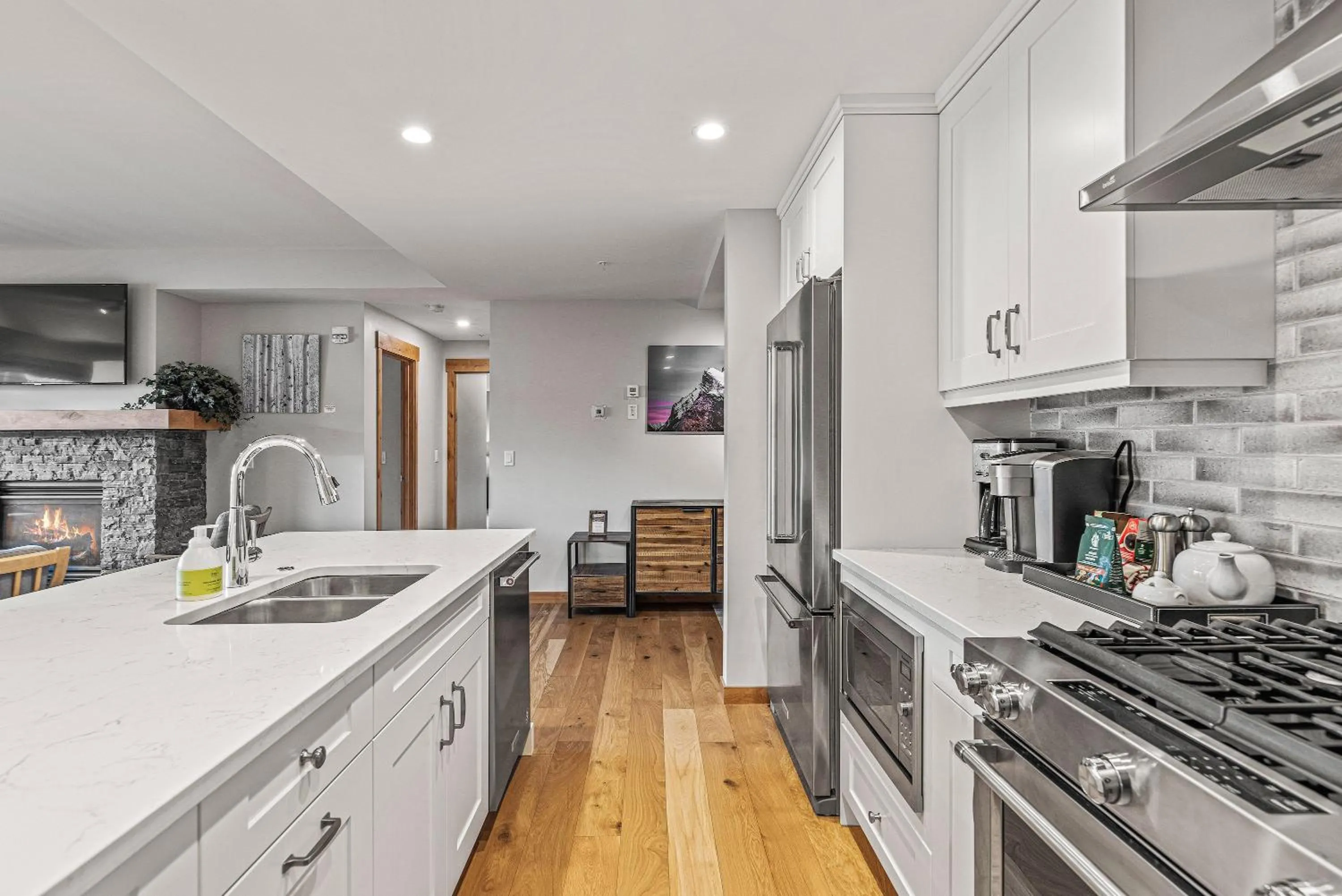 Spring Creek Condo by Canadian Rockies Vacation Rentals