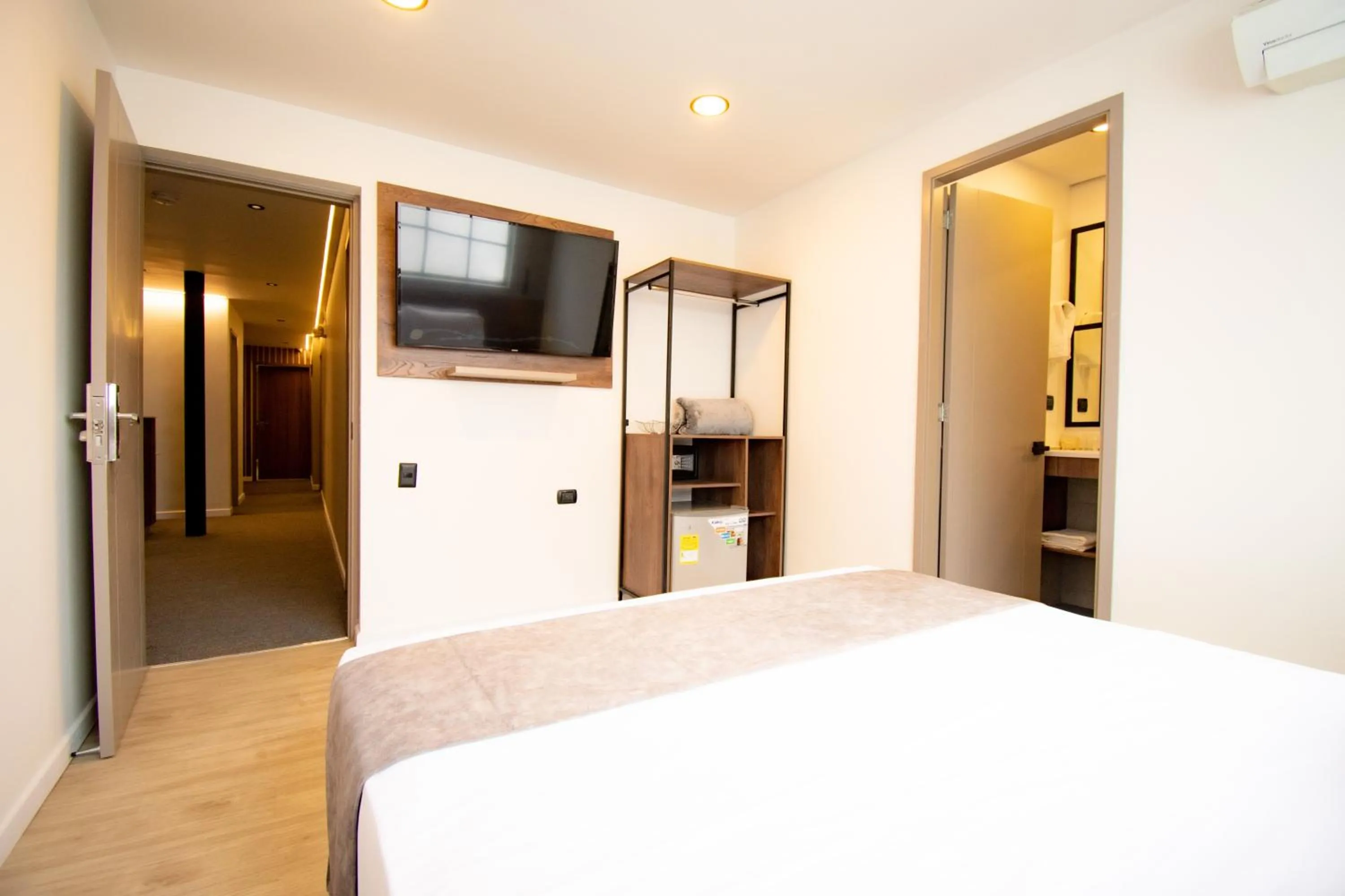 Bed in Fence by Bernalo Hotels