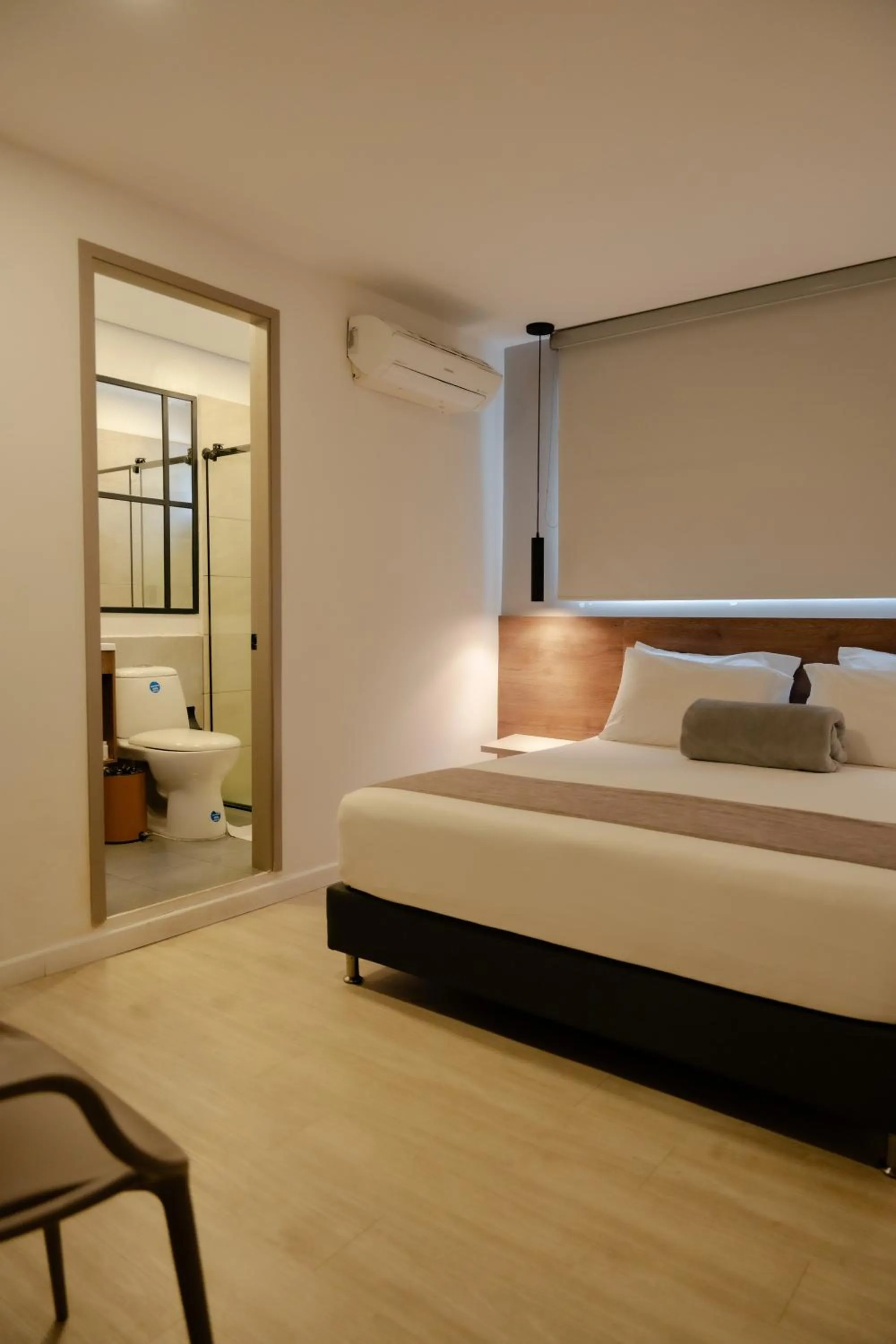 Photo of the whole room, Bed in Fence by Bernalo Hotels