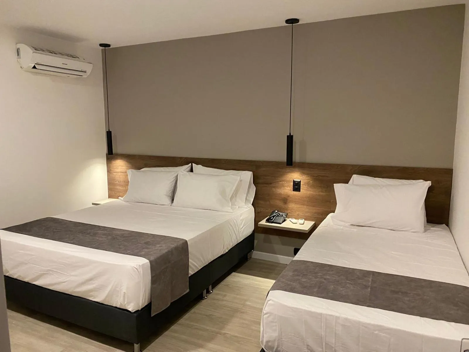 Photo of the whole room, Bed in Fence by Bernalo Hotels