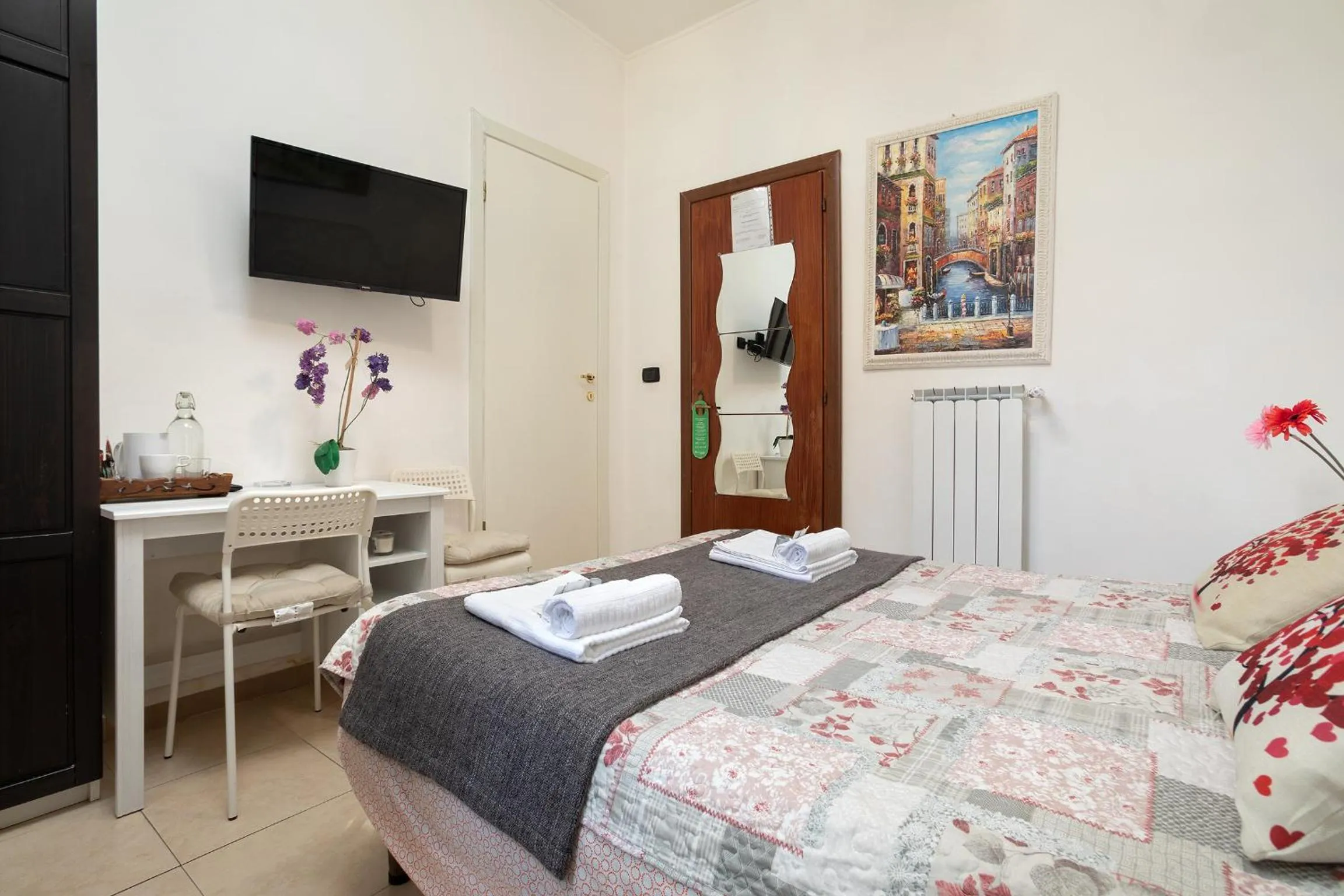 Bed in Cicero Rome Center