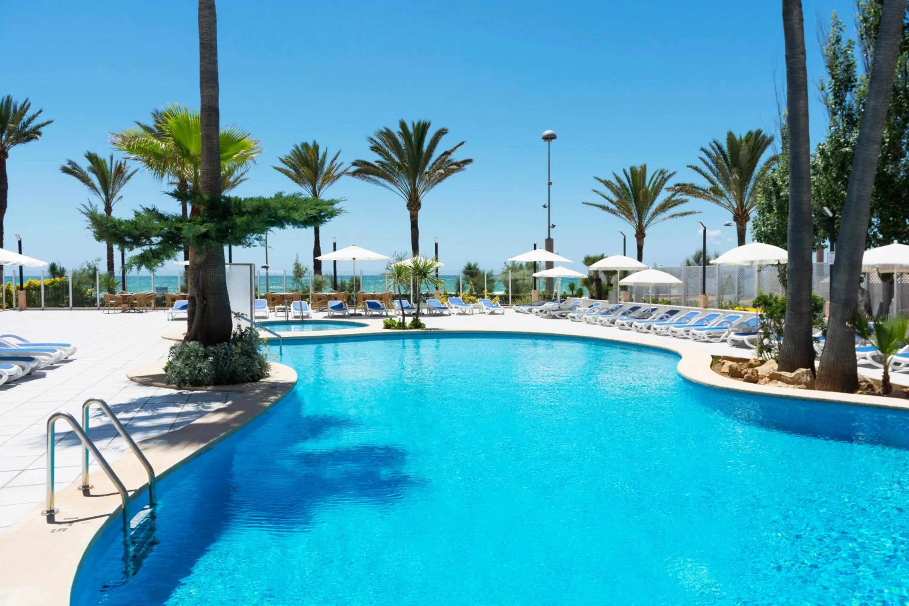 Swimming pool in HSM Golden Playa