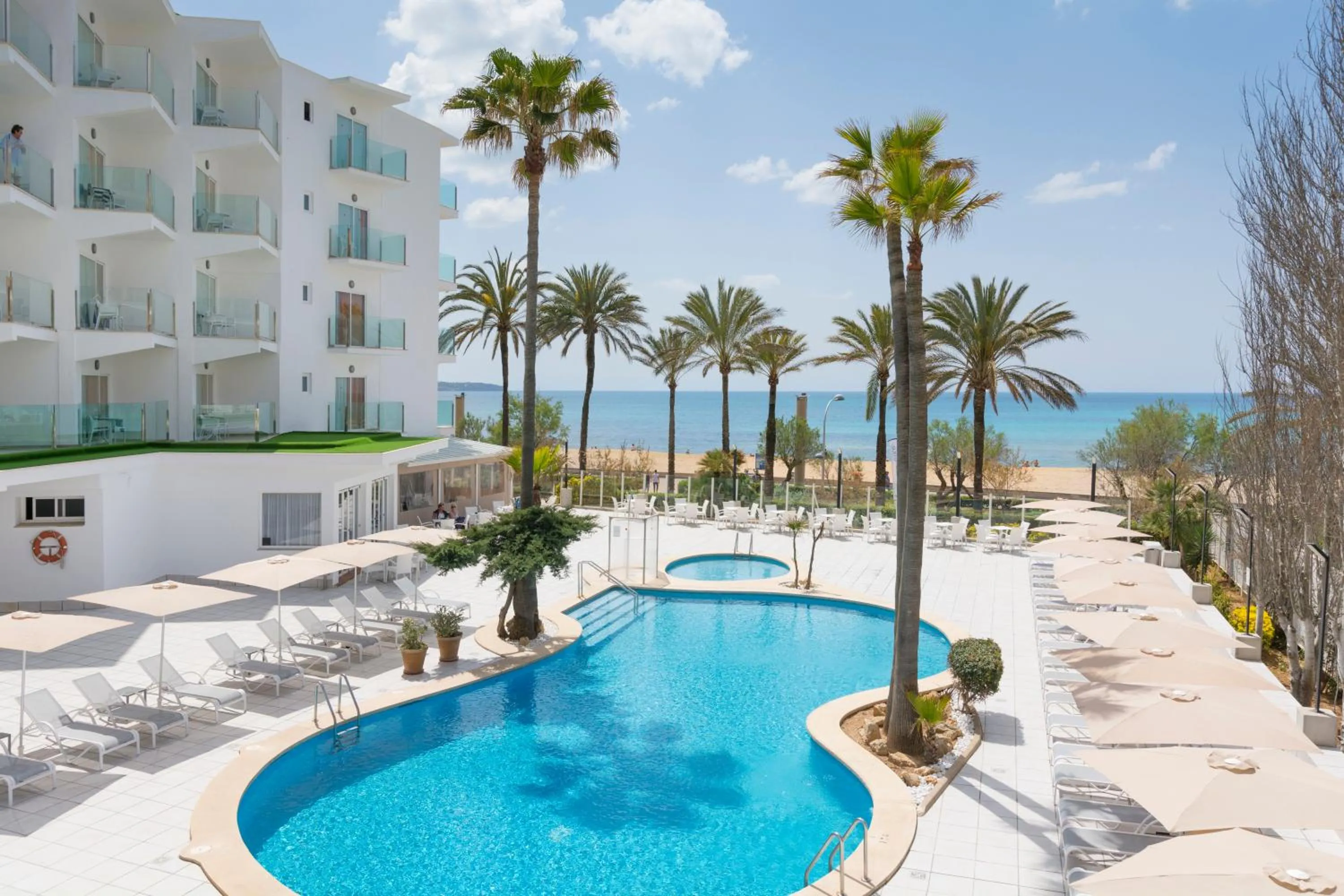 Swimming pool in HSM Golden Playa