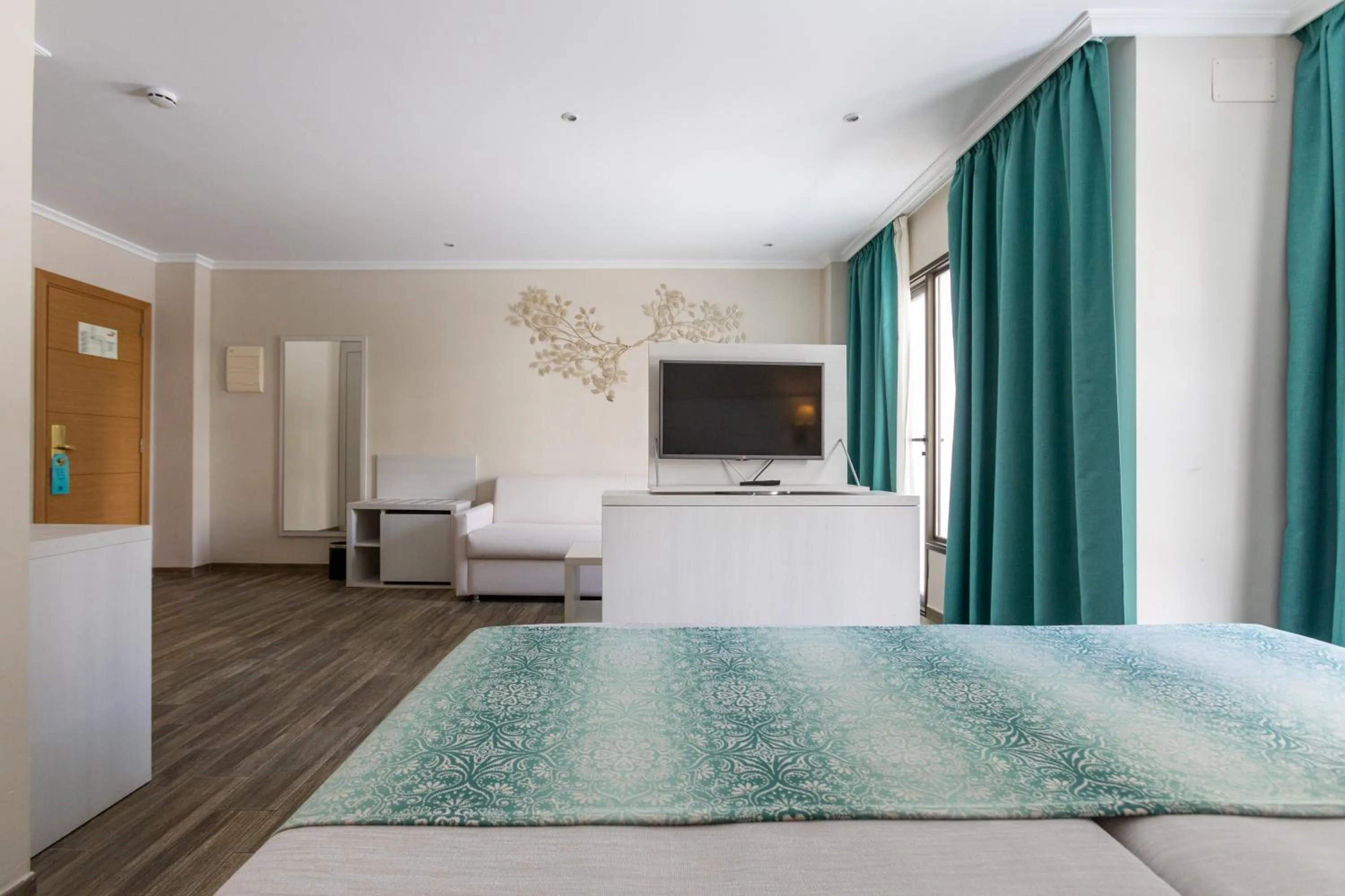 TV and multimedia, Bed in Ona Palmira Paguera