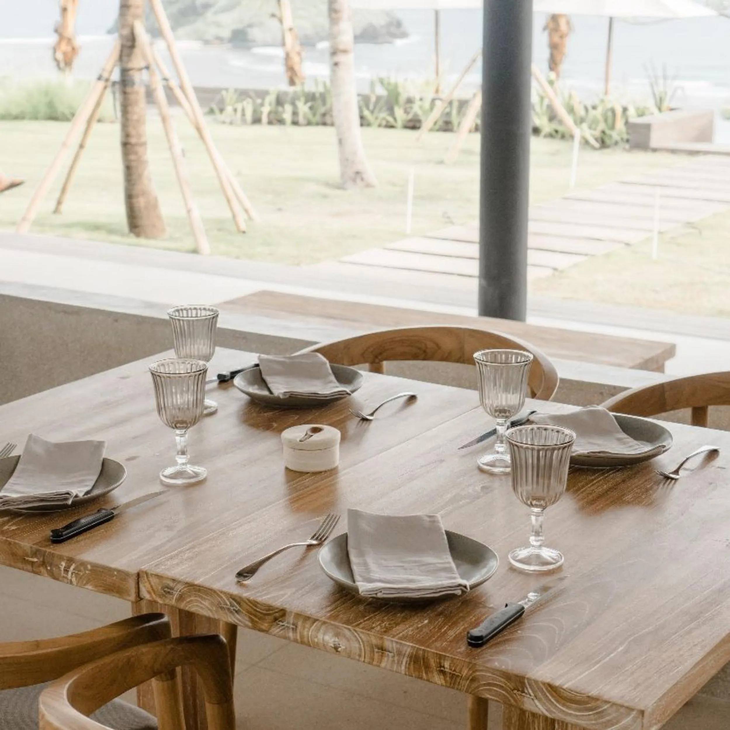 Restaurant/places to eat in Somewhere Lombok