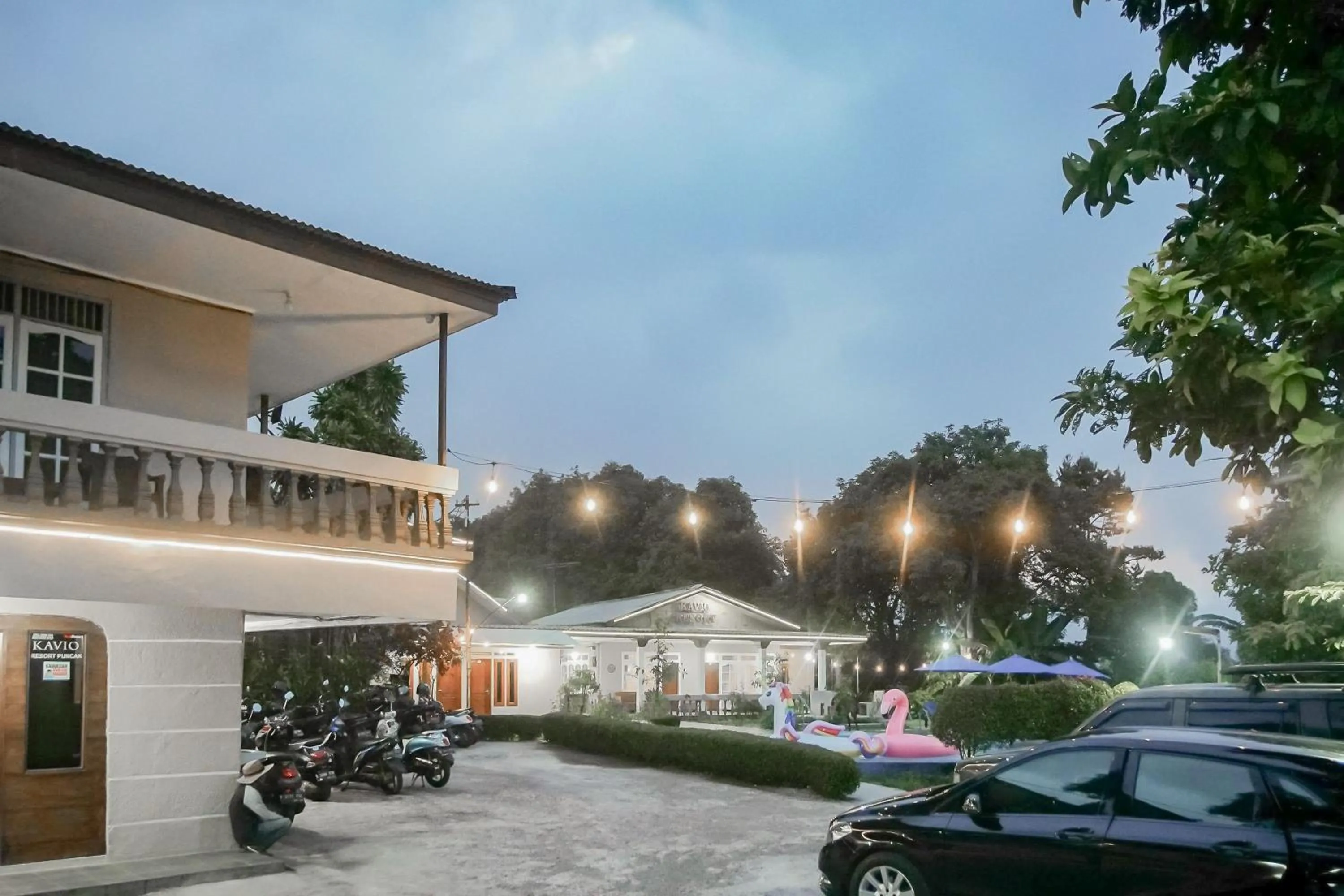 Property building in RedDoorz near Taman Safari 2