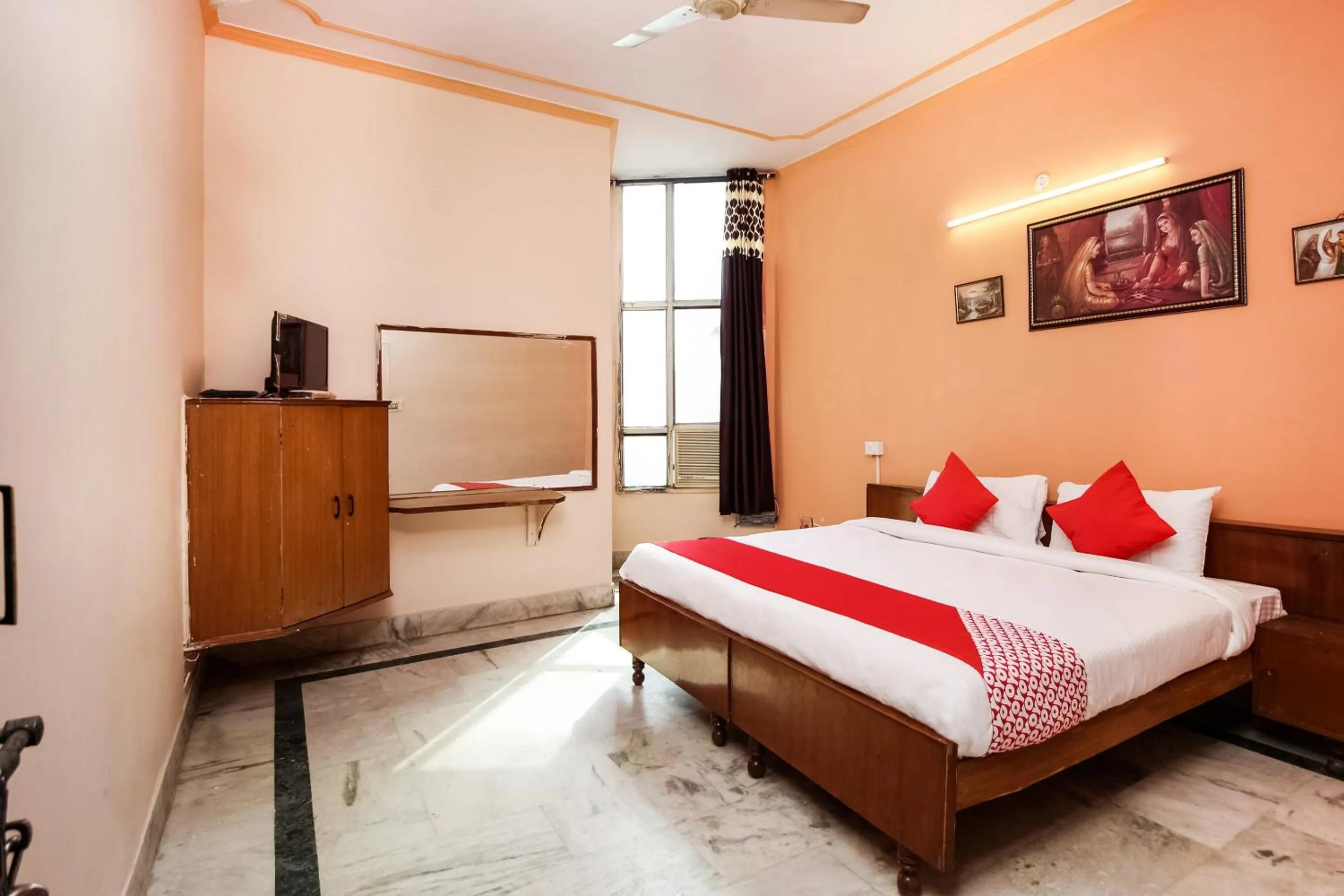 Bed in Hotel Apoorva DLX