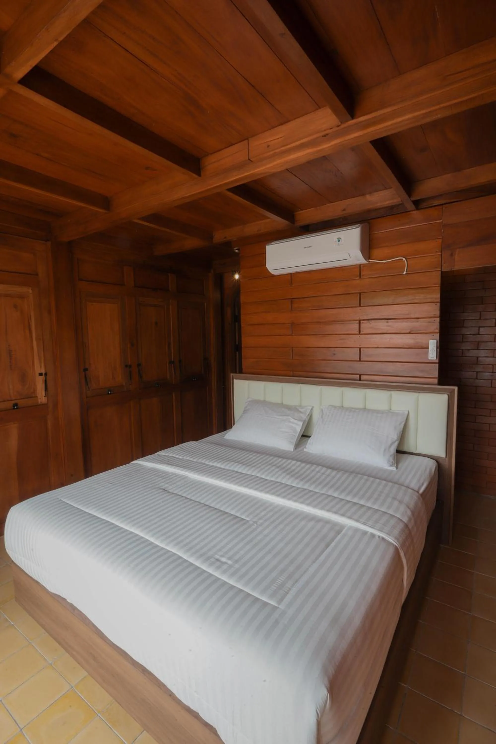 Bed in d' Omah Afi 1